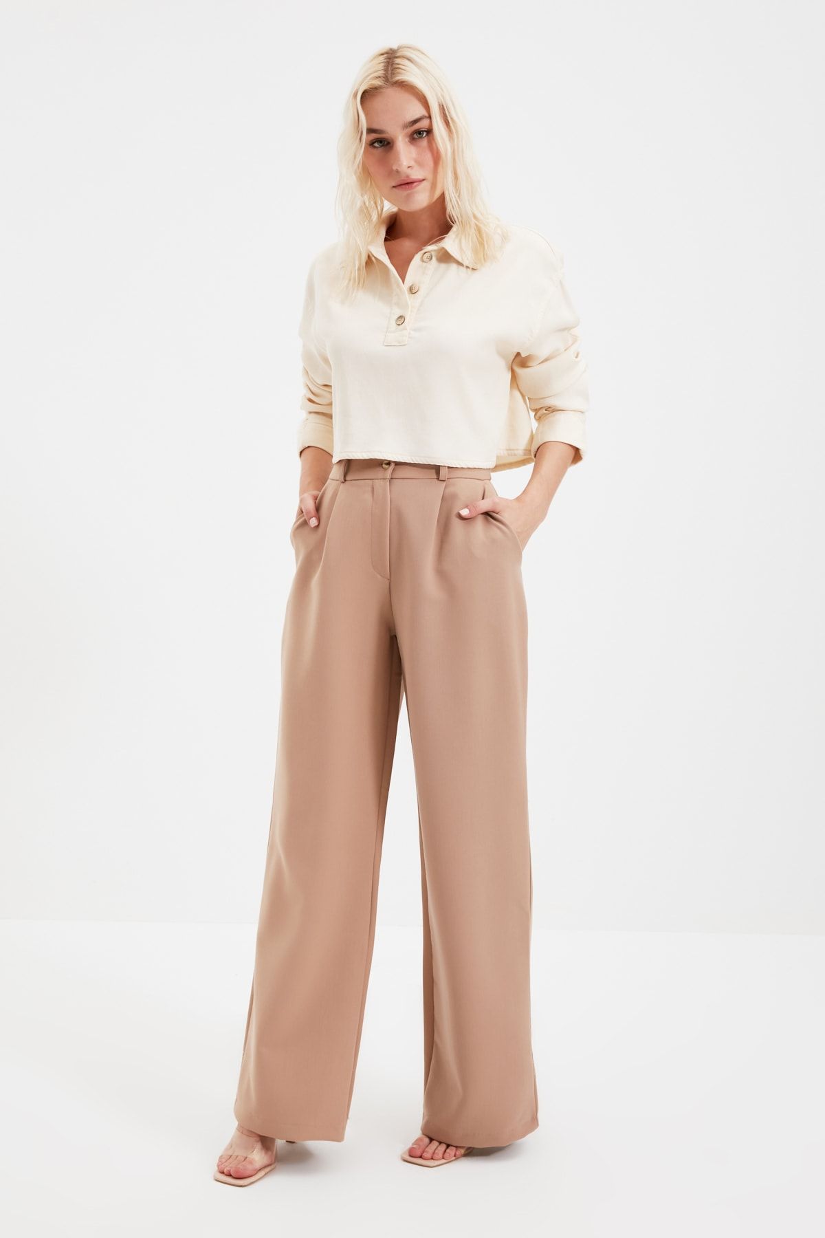 TRENDYOLMİLLA Kahverengi Bol Paça Plili Pantolon TWOAW21PL0076