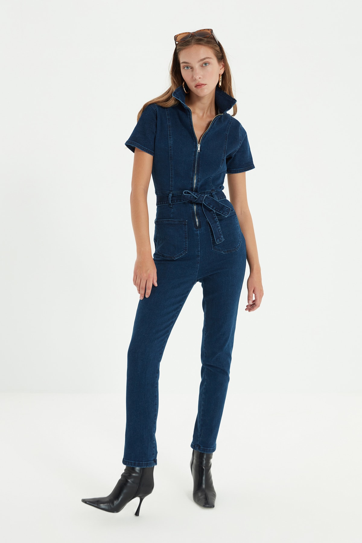TRENDYOLMİLLA Lacivert Kuşaklı Fermuar Detaylı Denim Tulum TWOSS20TU0086
