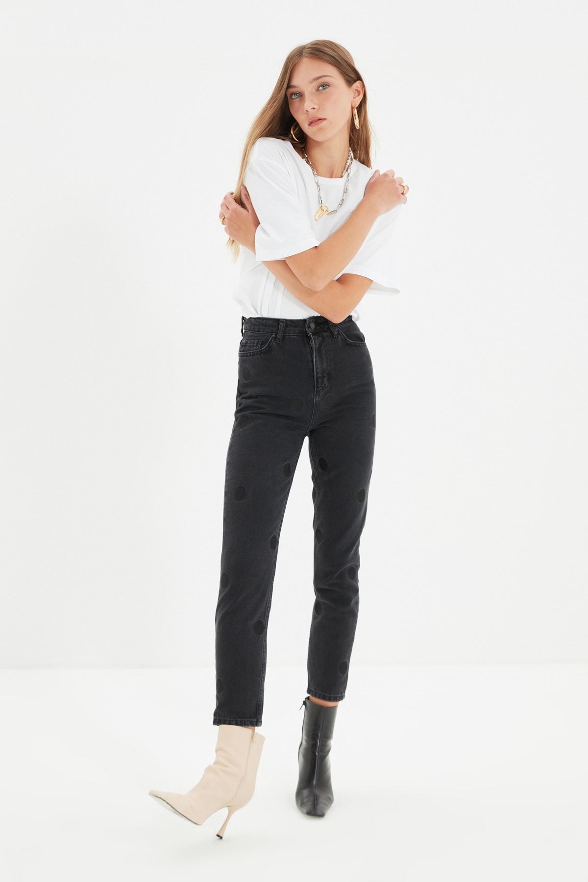 TRENDYOLMİLLA Antrasit Baskılı Yüksek Bel Mom Jeans TWOAW22JE0343
