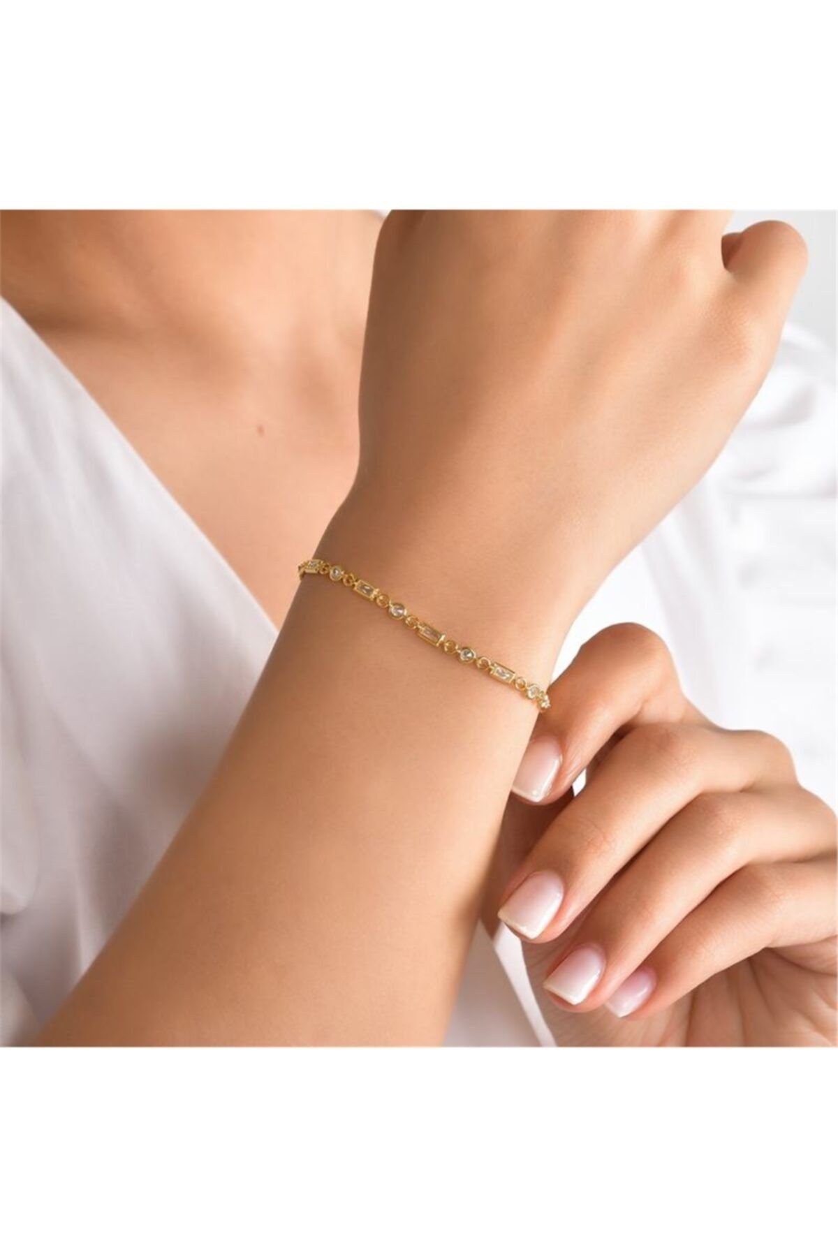 Yantra Silver İnce Sıra Taşlı Gold Gümüş Bileklik