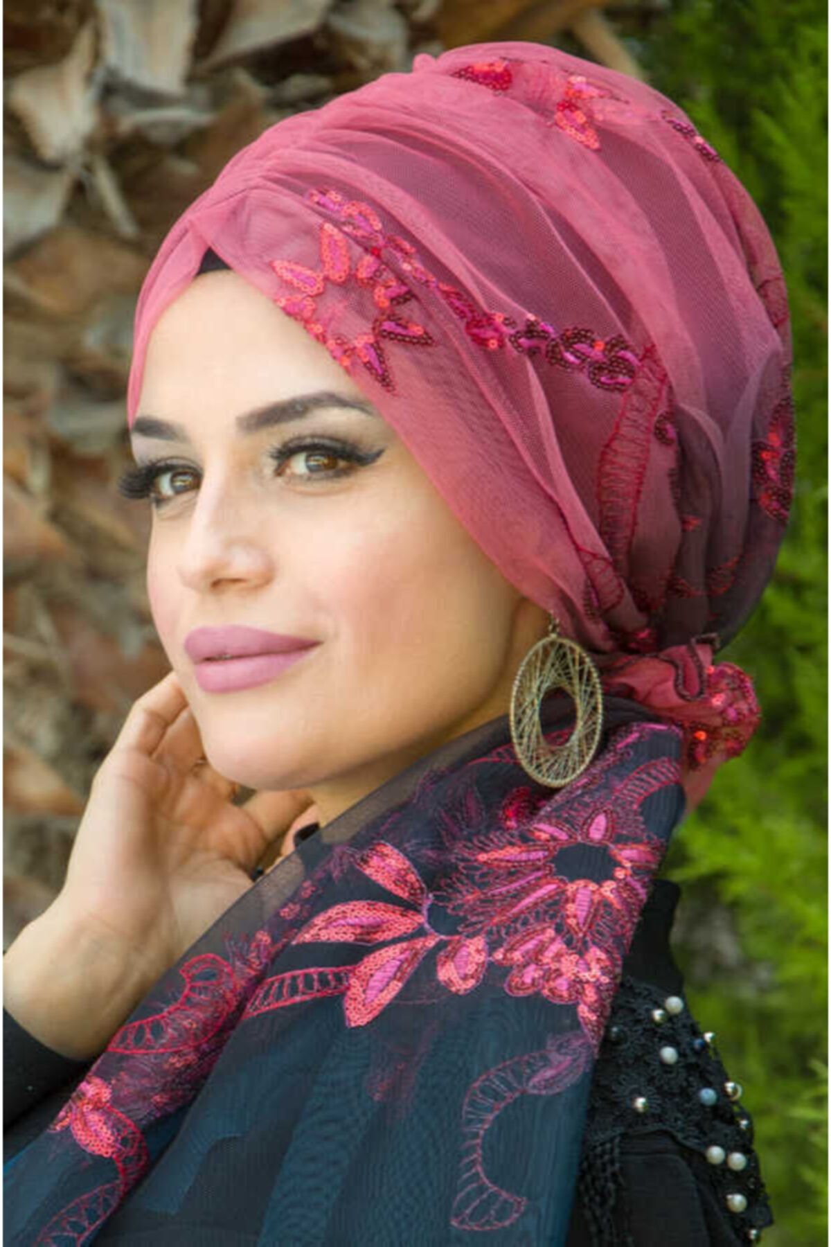 Aişe tesettür Siyah Nar Çiçeği Payetli Abiye Bone