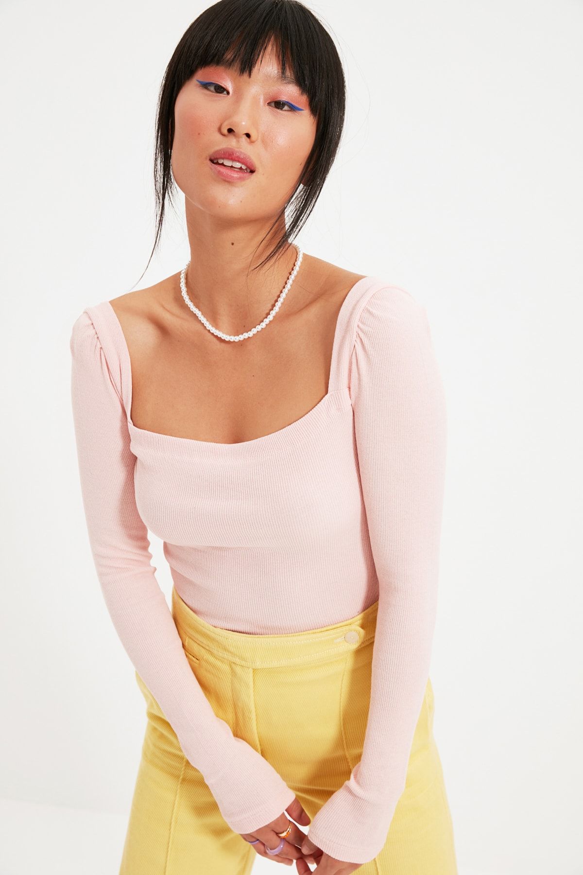 TRENDYOLMİLLA Pembe Kare Yaka Fitilli Örme Bluz TWOAW22BZ0132