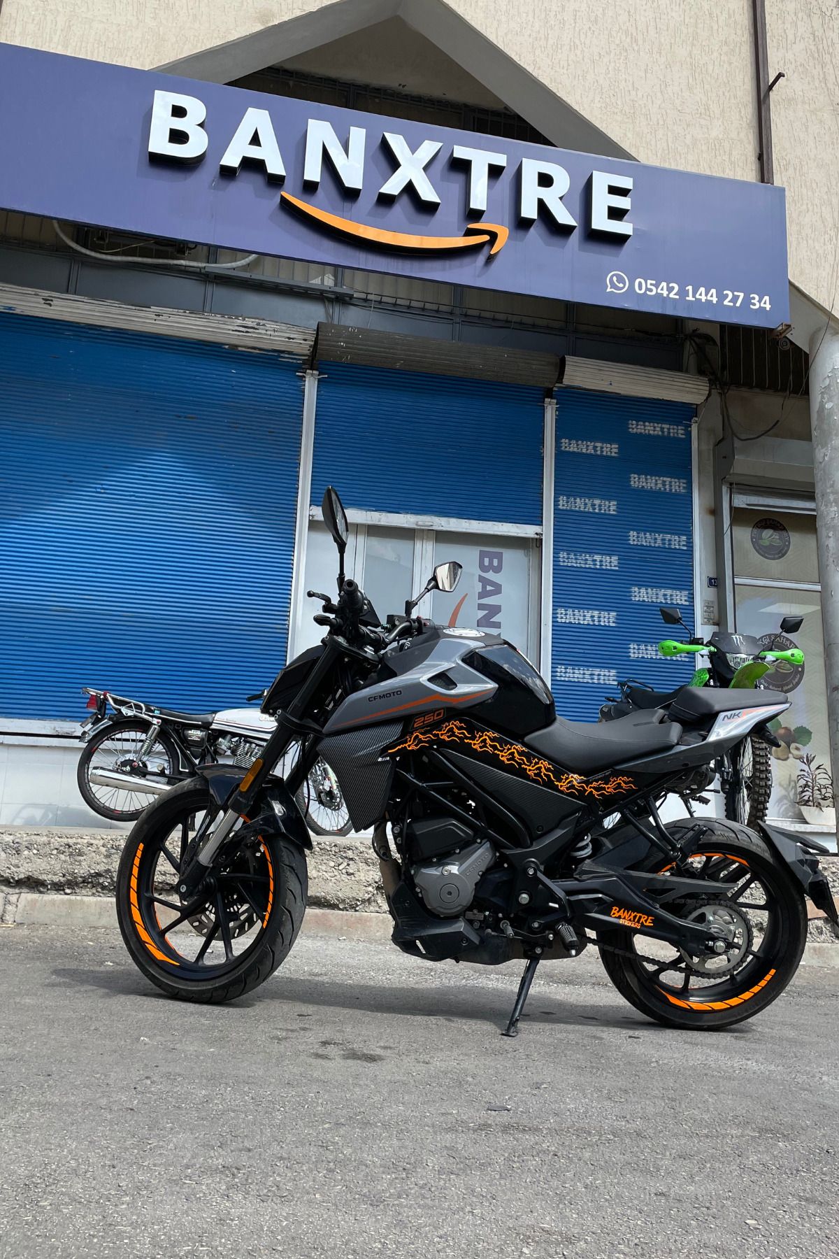 Motor-Kask için  Neon Turuncu Şimşek Yıldırım Sticker (10'lu ) Tüm Motorlara Uyumlu Sağ-Sol