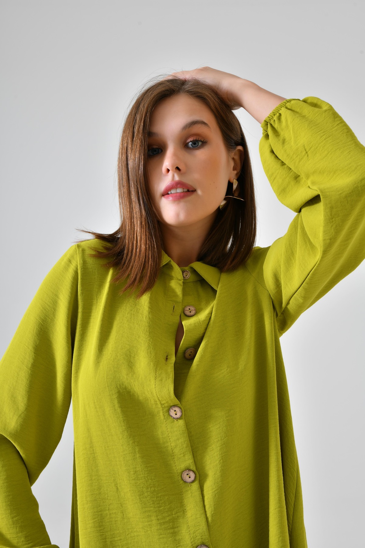 تونیک دکمه دار چوبی سبز روغنی