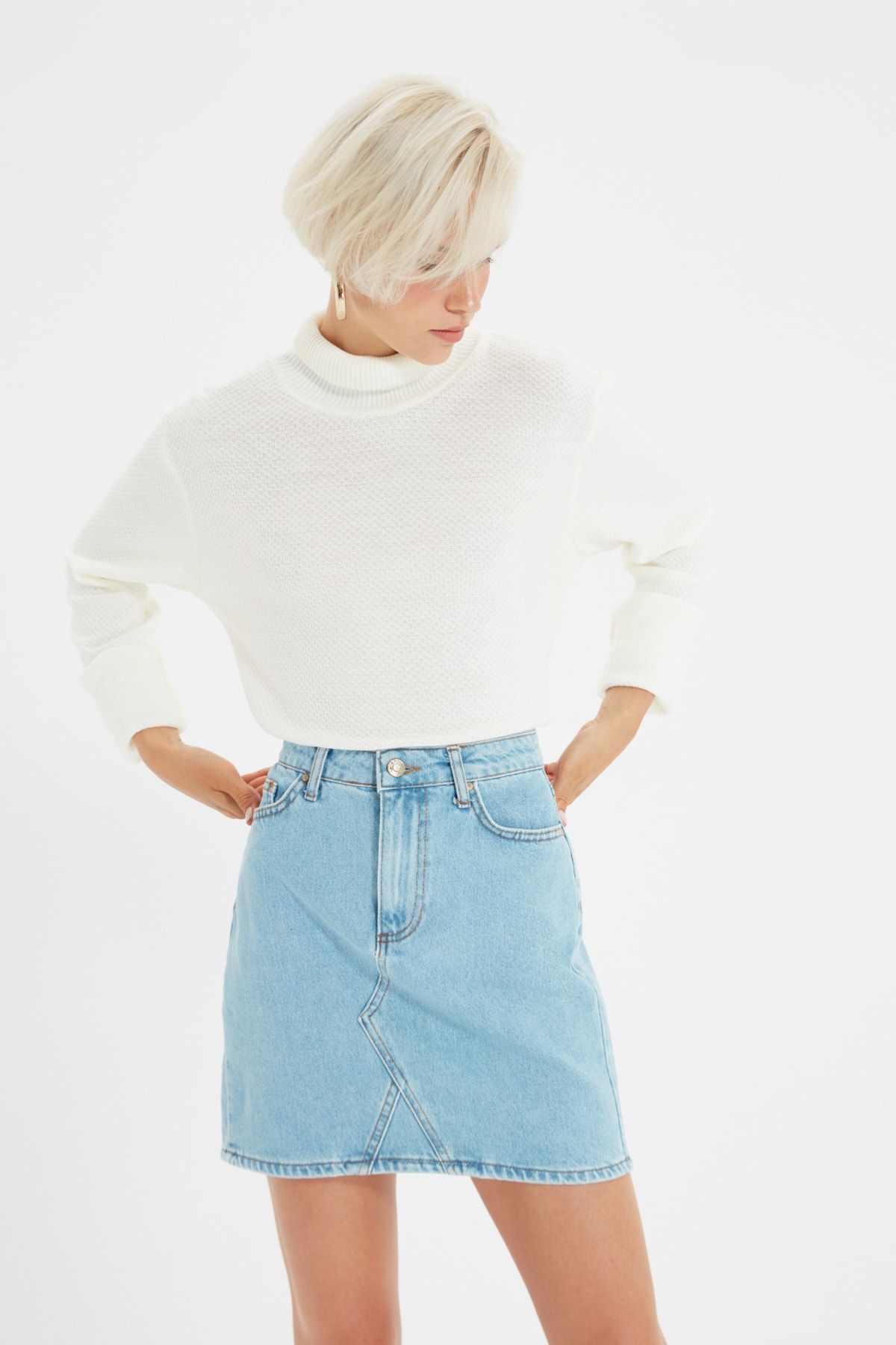 TRENDYOLMİLLA Mavi Basic Mini Denim Etek TWOSS20ET0151