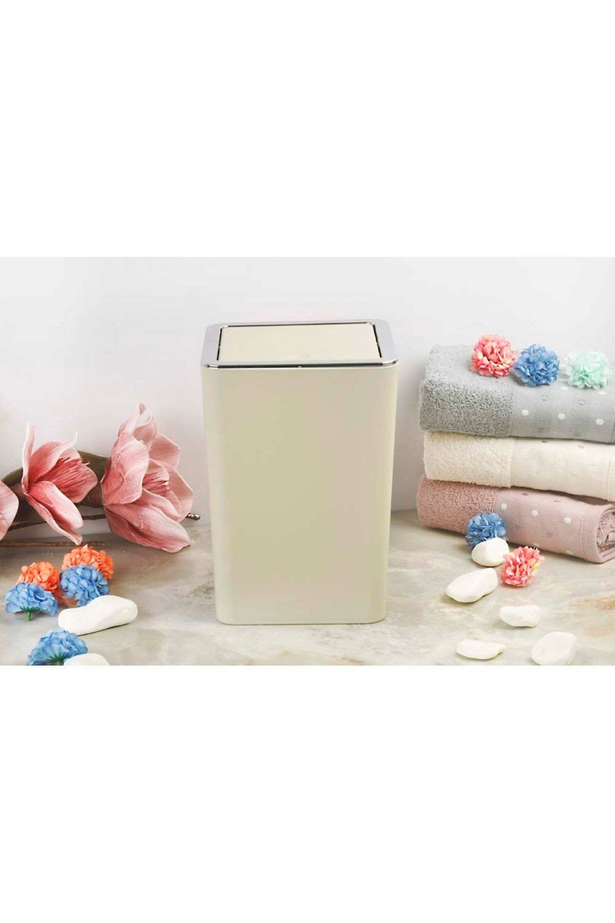 İmera Akrilik Yapım Gümüş Çizgi Soft Kare Banyo Wc Çöp Kovası Krem 18x25 cm