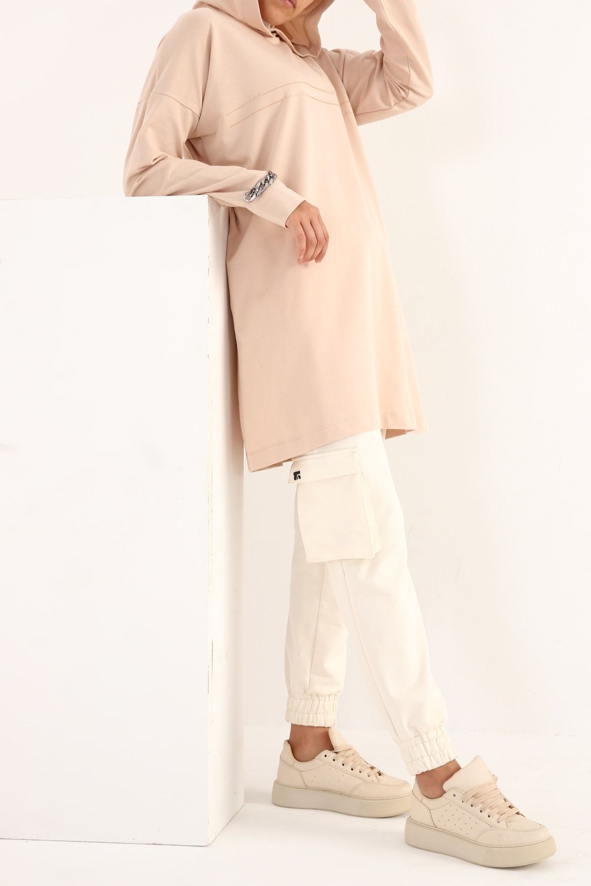 ALLDAY Bej Zincir Detaylı Baskılı Sweat Tunik