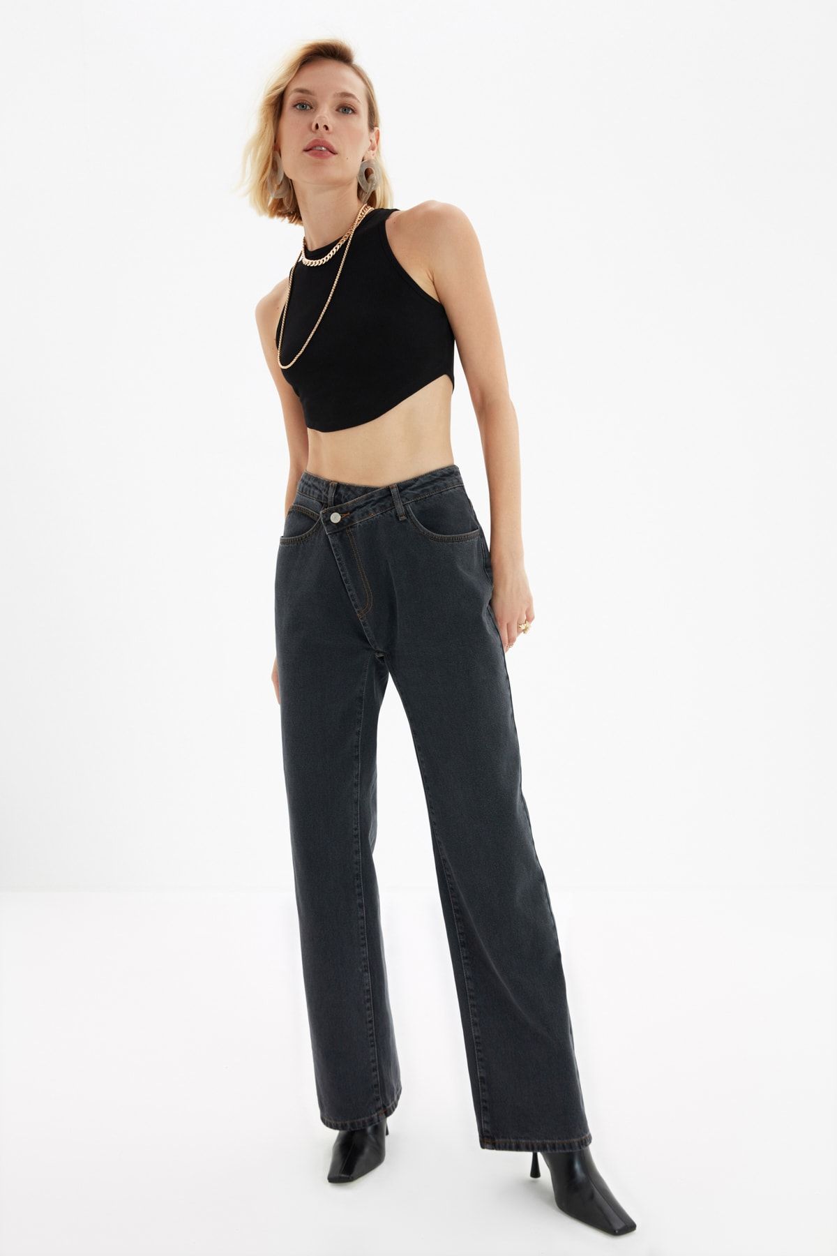 TRENDYOLMİLLA Antrasit Asimetrik Kapamalı Yüksek Bel 90's Wide Leg Jeans TWOAW22JE0106