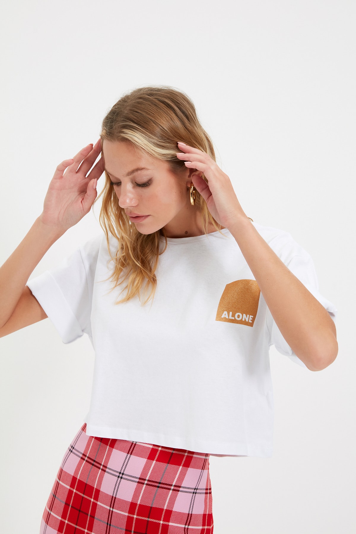 TRENDYOLMİLLA Beyaz Baskılı Loose Crop Örme T-Shirt TWOAW22TS0007