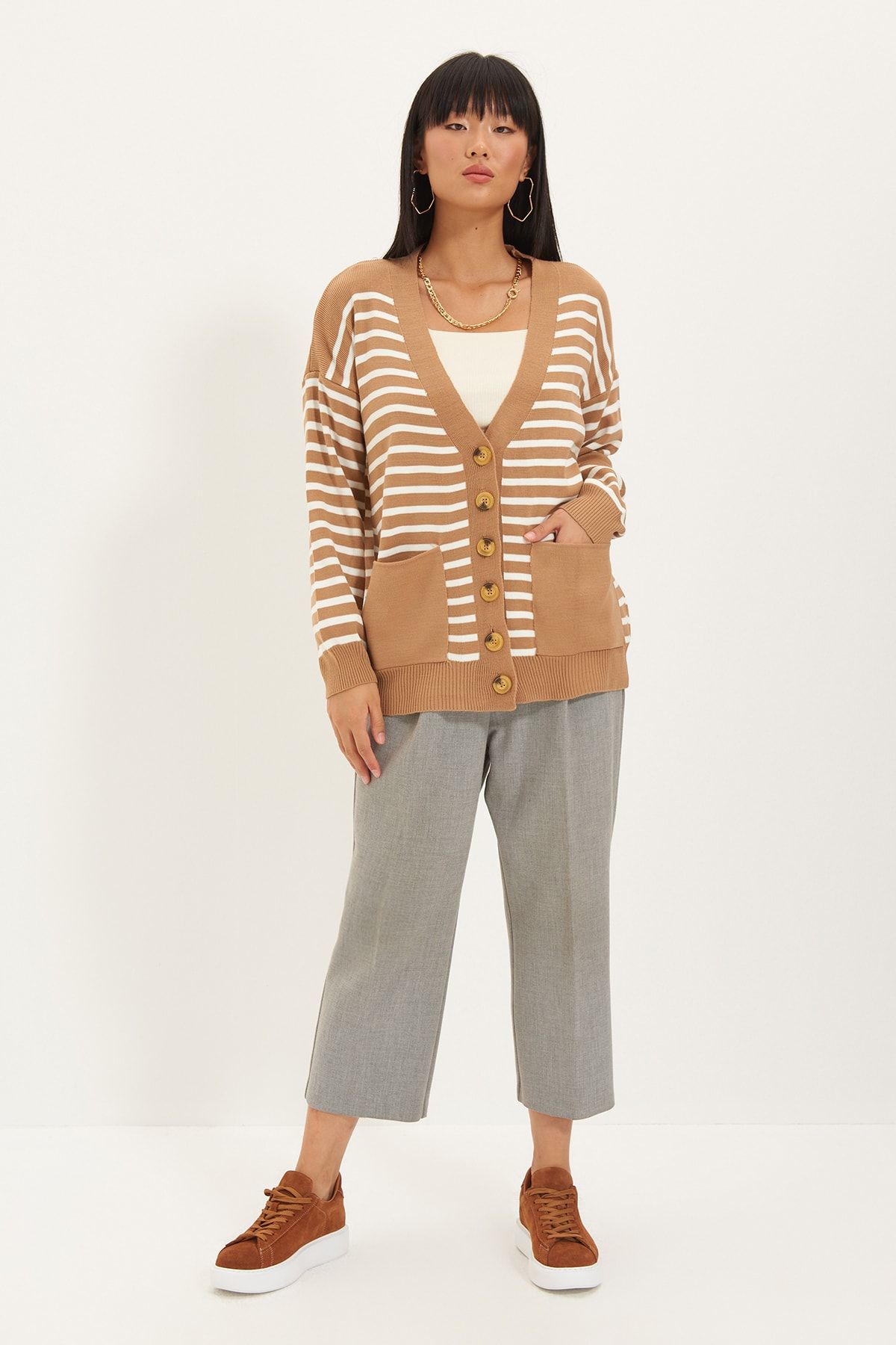 TRENDYOLMİLLA Camel Çizgili Ve Cep Detaylı Triko Hırka TWOAW22HI0259