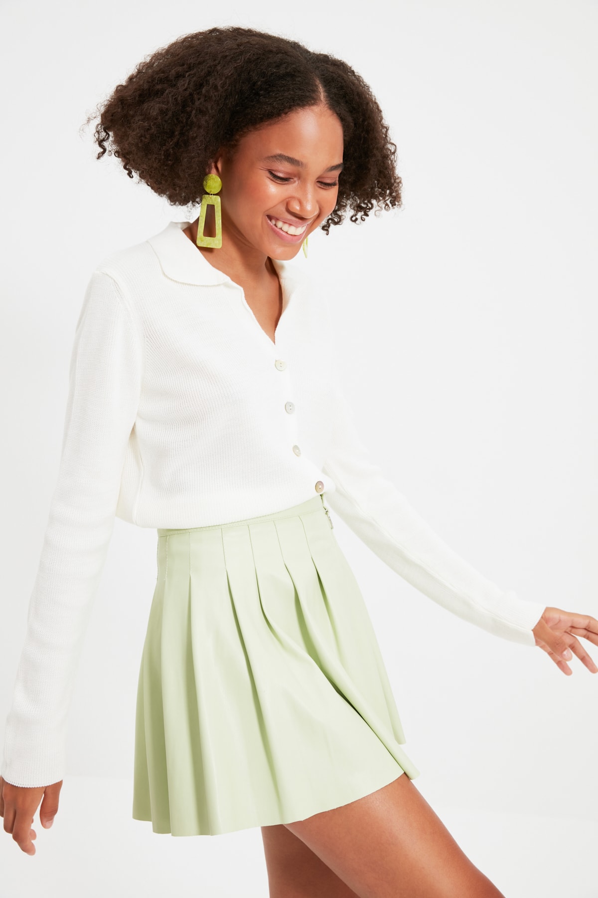 TRENDYOLMİLLA Ekru Polo Yaka Triko Hırka TWOAW22HI0402