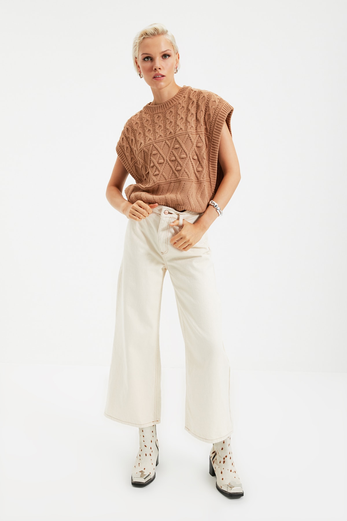 TRENDYOLMİLLA Camel Örgü Detaylı Triko Süveter TWOAW21BZ0447