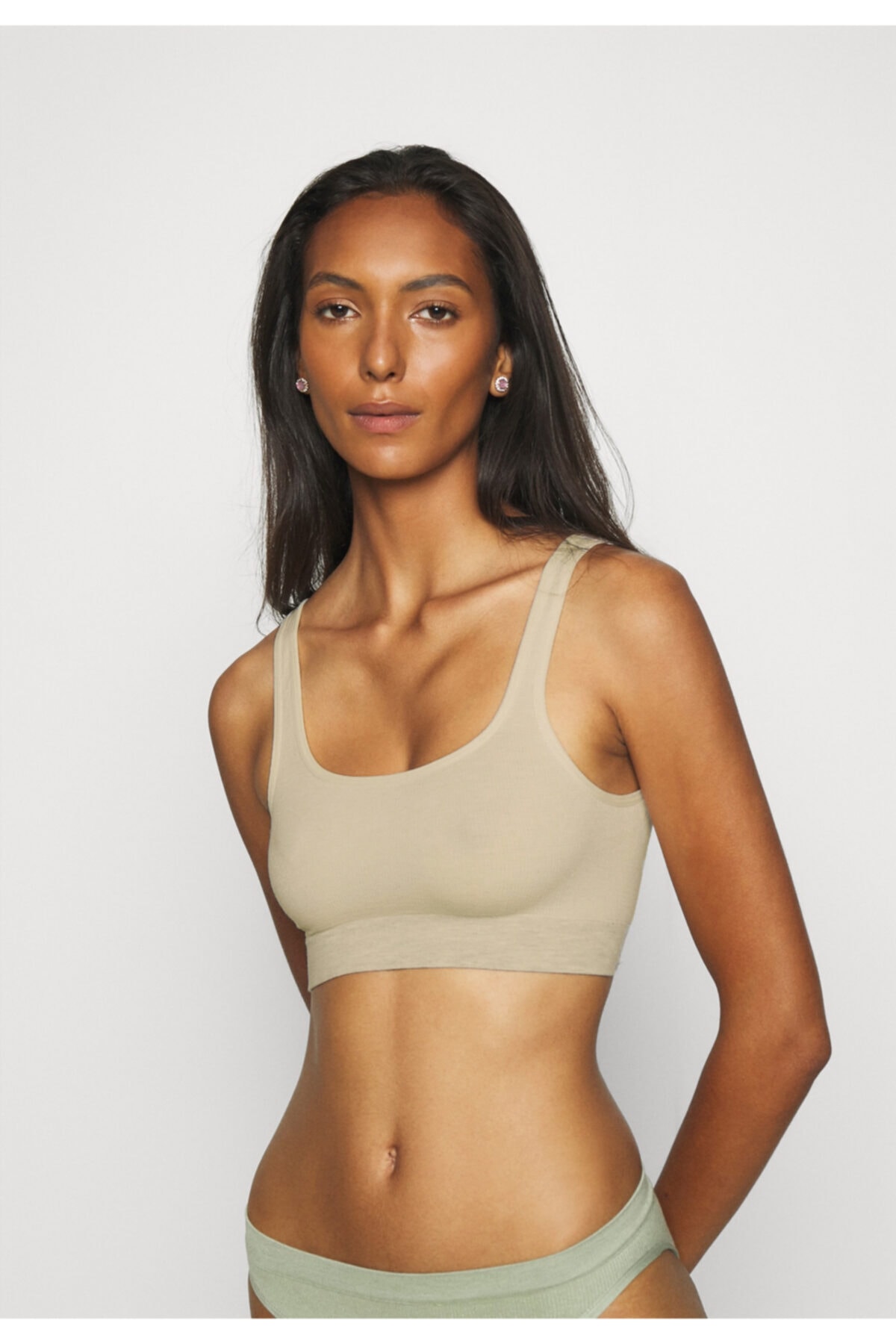 Nayla Urban Outfitters Taş Sport Bra