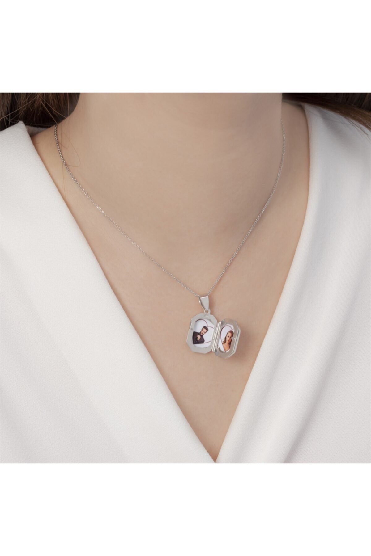 Yantra Silver Açılan Resimli Albüm Gümüş Kolye