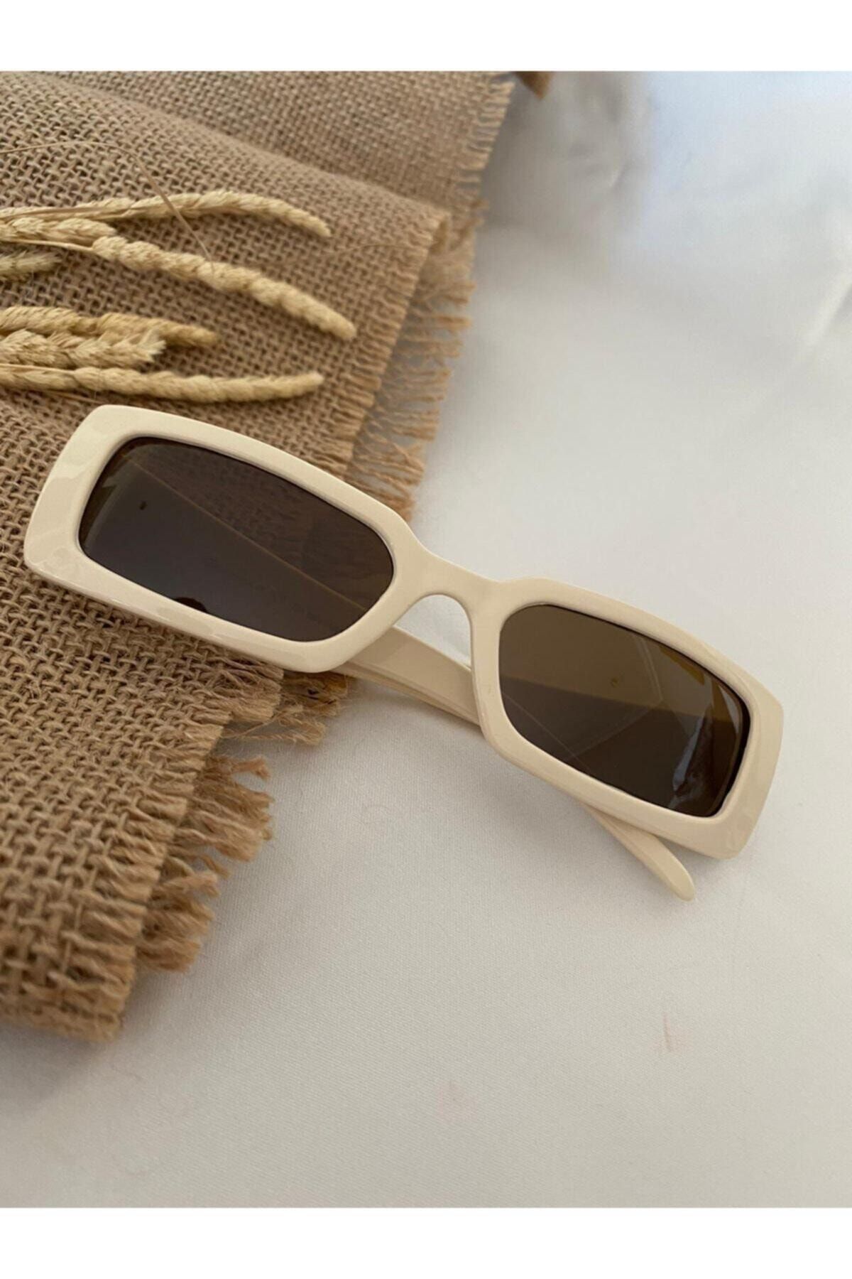 Mathilda Aksesuar Vintage Model Baklava Desen Detaylı Krem Unisex Güneş Gözlüğü