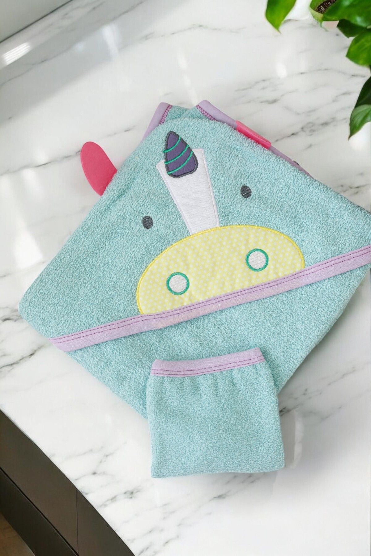 Unicorn Nakışlı Unisex Şapka Ve Keseli Bebek Havlusu