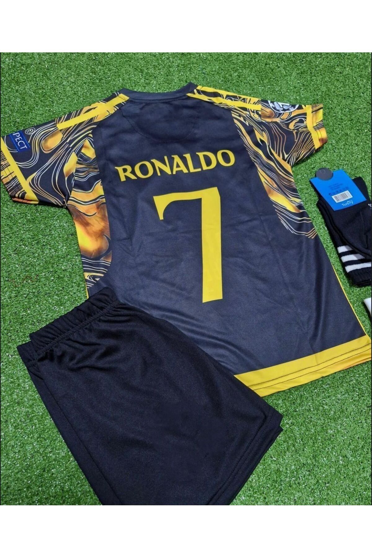 2024/25 Yeni Sezon Cristiano Ronaldo Çocuk Forması 4'LÜ Set (Black-Yellow)