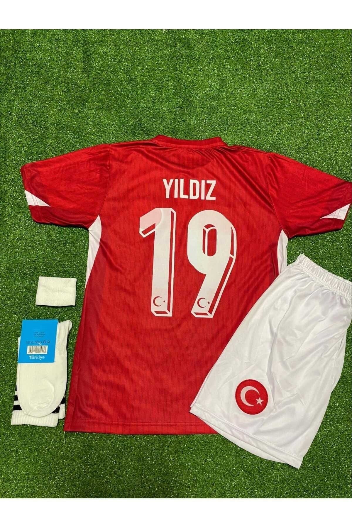 feriköy Türkiye Euro 2024Kenan Yıldız Iç Saha...