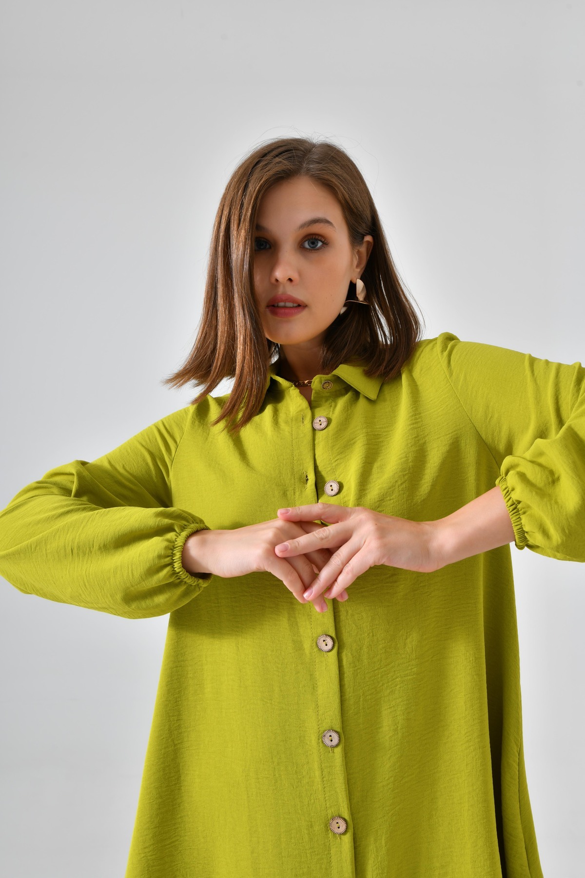 تونیک دکمه دار چوبی سبز روغنی