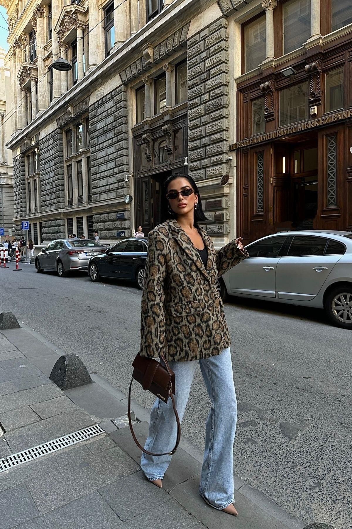 Leopar Desen Kaşe Oversize Kadın Blazer Ceket