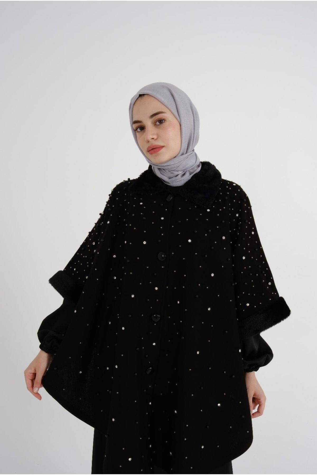 TASARIM ABAYA TRİKO PANÇO ZİRKON TAŞ VE İNCİ DETAYLI PANÇO 02