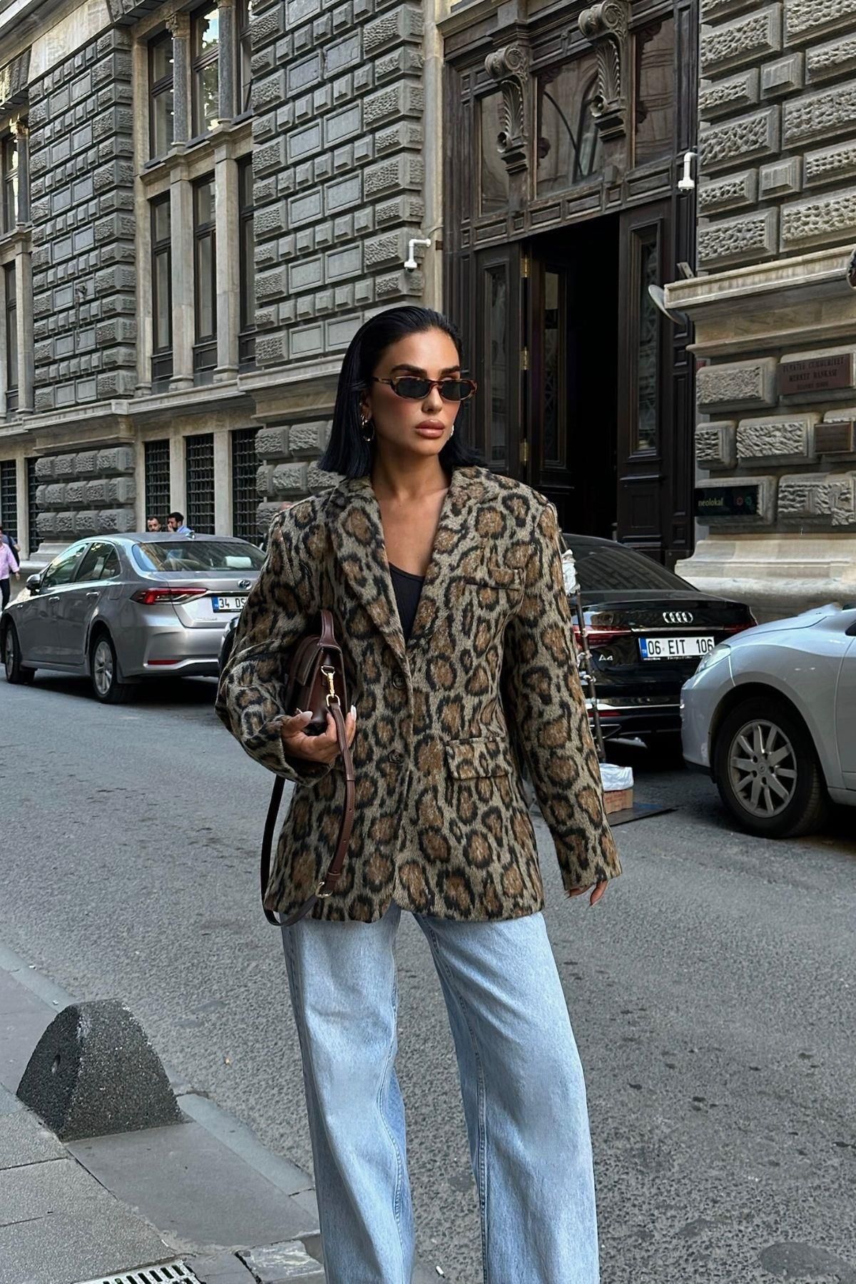 Leopar Desen Kaşe Oversize Kadın Blazer Ceket