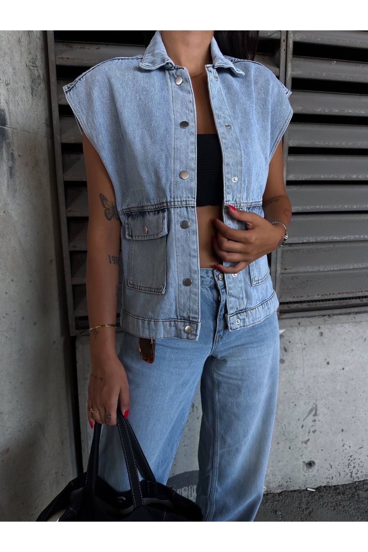 The Moda Oversize Denim Yelek