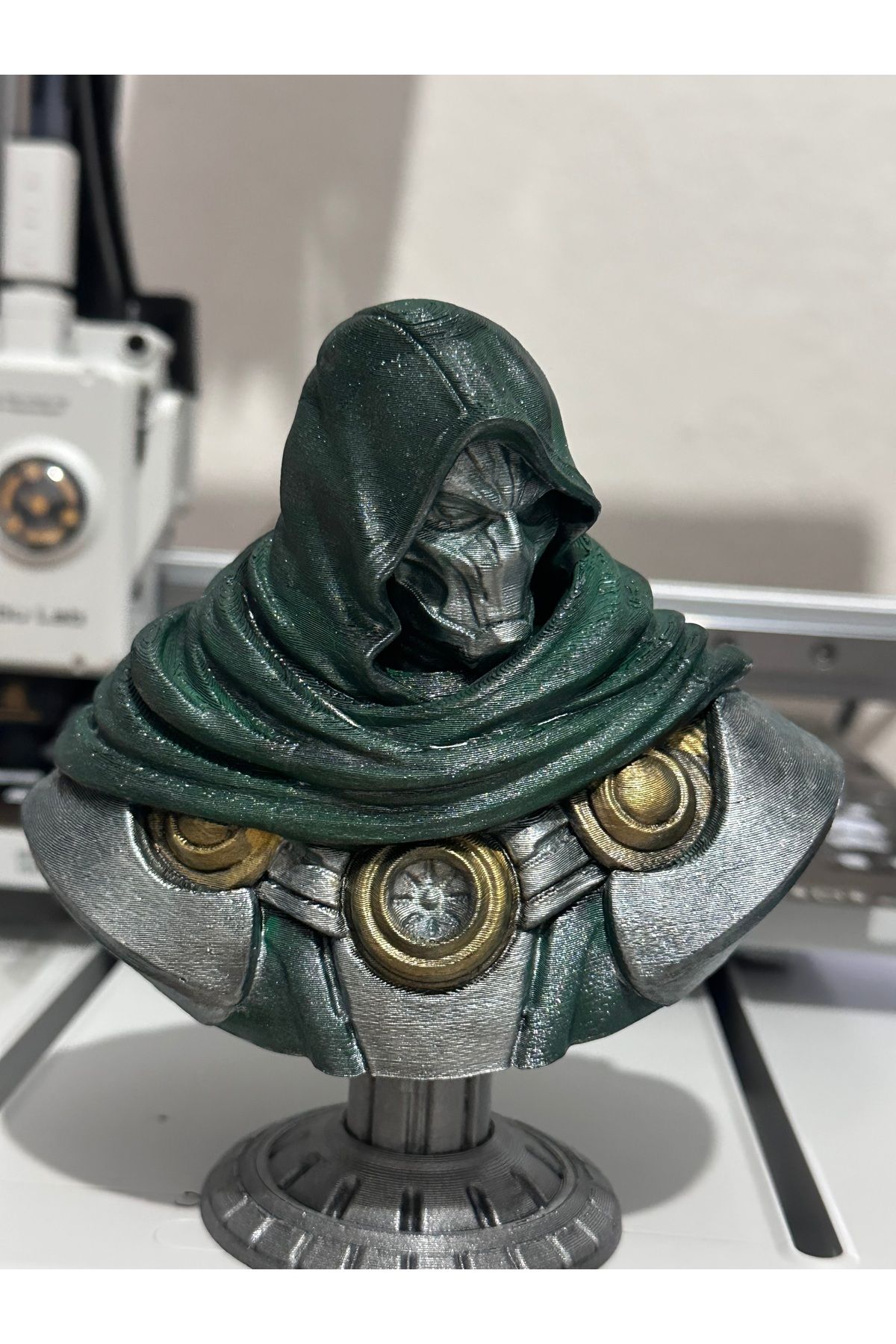 ER3DEMDr.Doom Büst 3D (14cm)