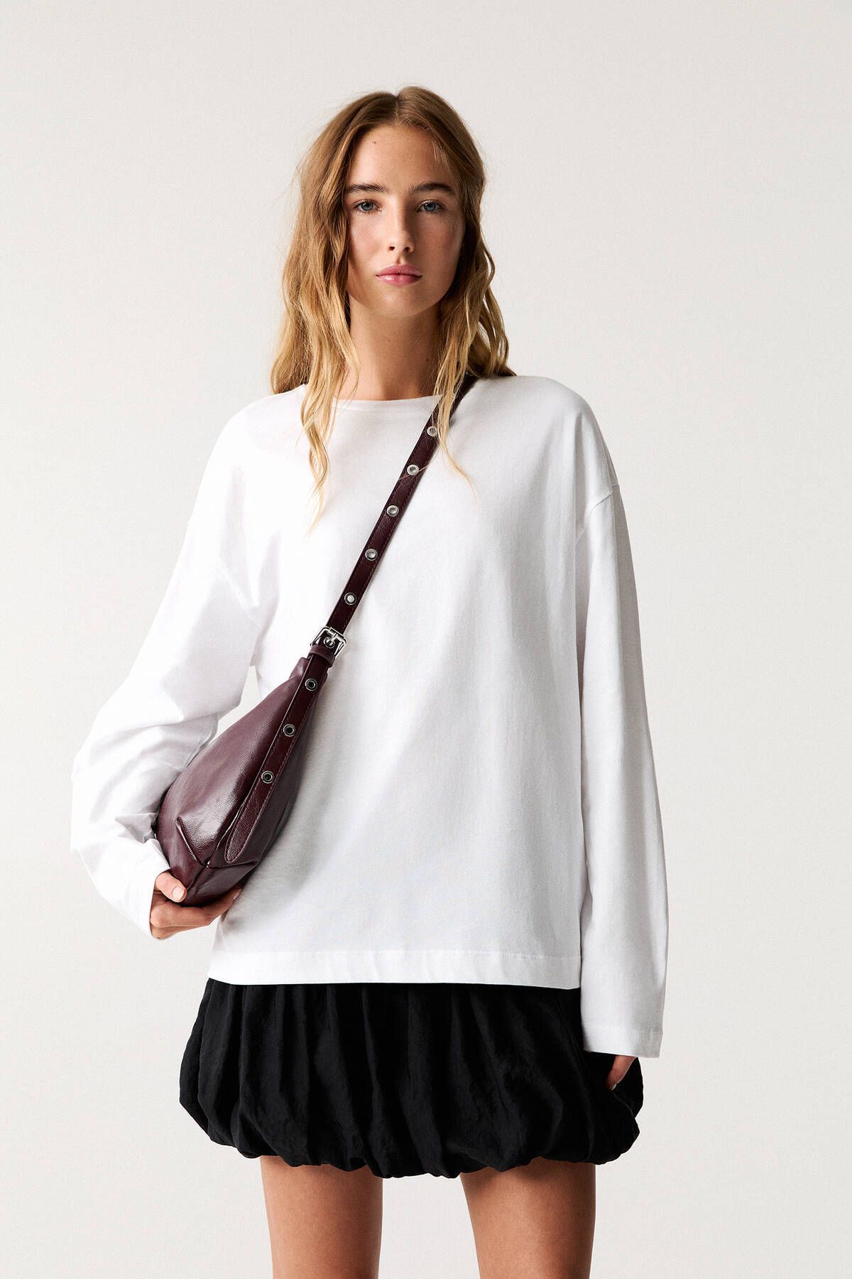 Pull & Bear Oversize uzunkollu t-shirt