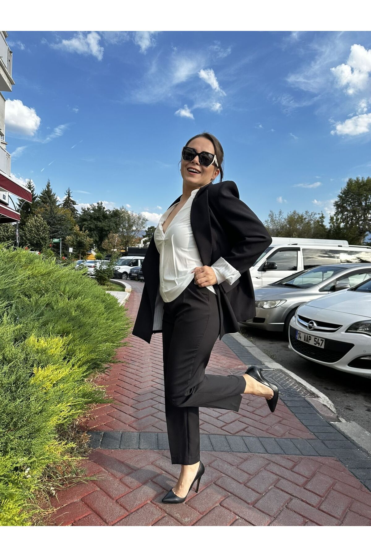 Çizgili Astarlı Kol Katlamalı Siyah Blazer Ceket-L