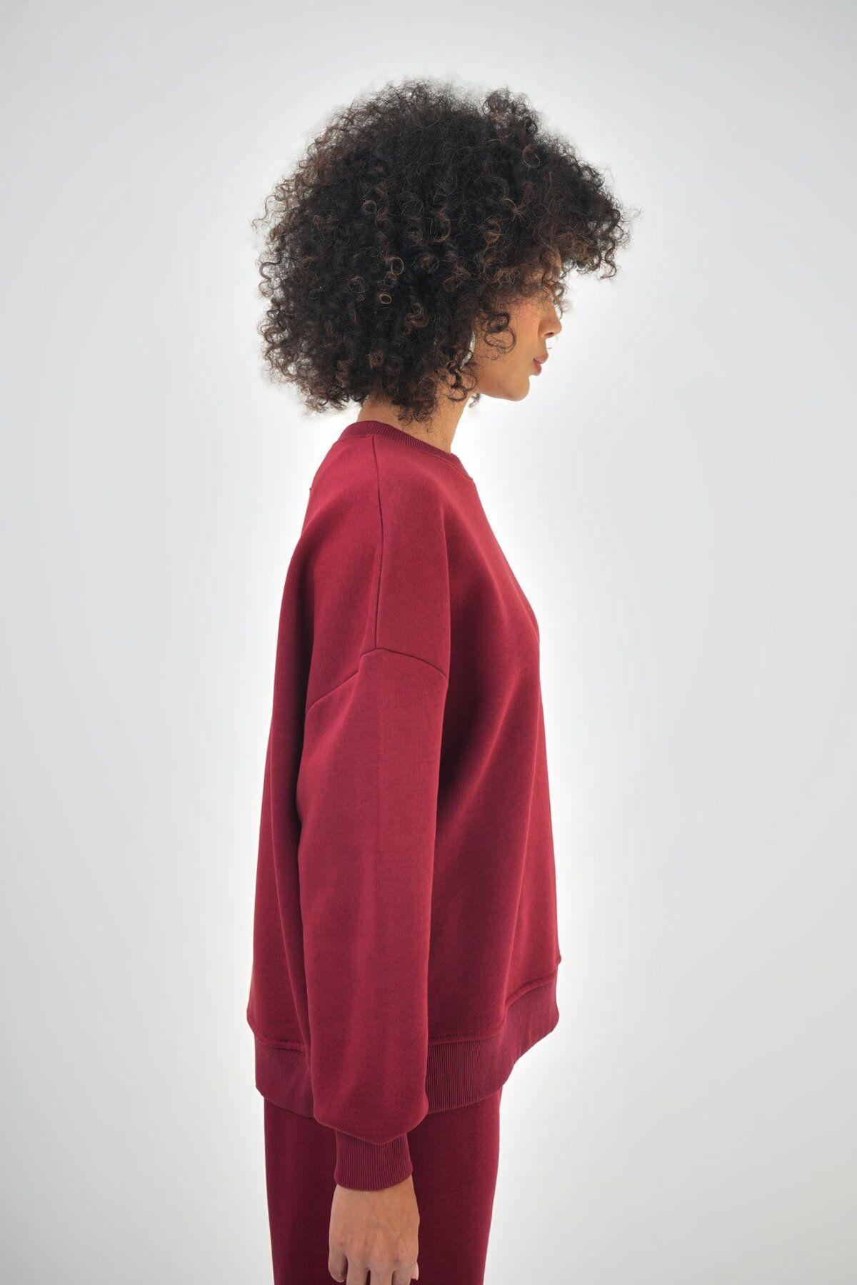 Kadın Ense Etiket Detaylı Oversize Basic Sweatshirt