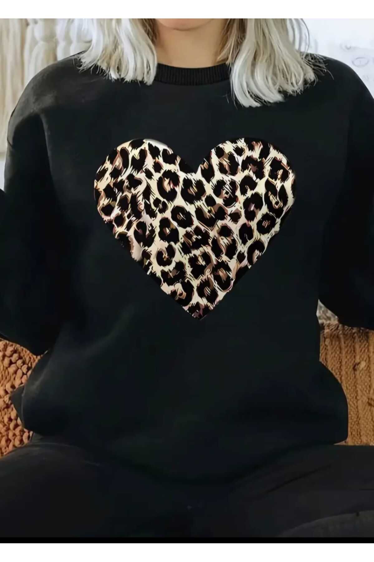 Leopar Desen Kalp Baskılı Bisiklet Yaka Oversize Sweatshirt