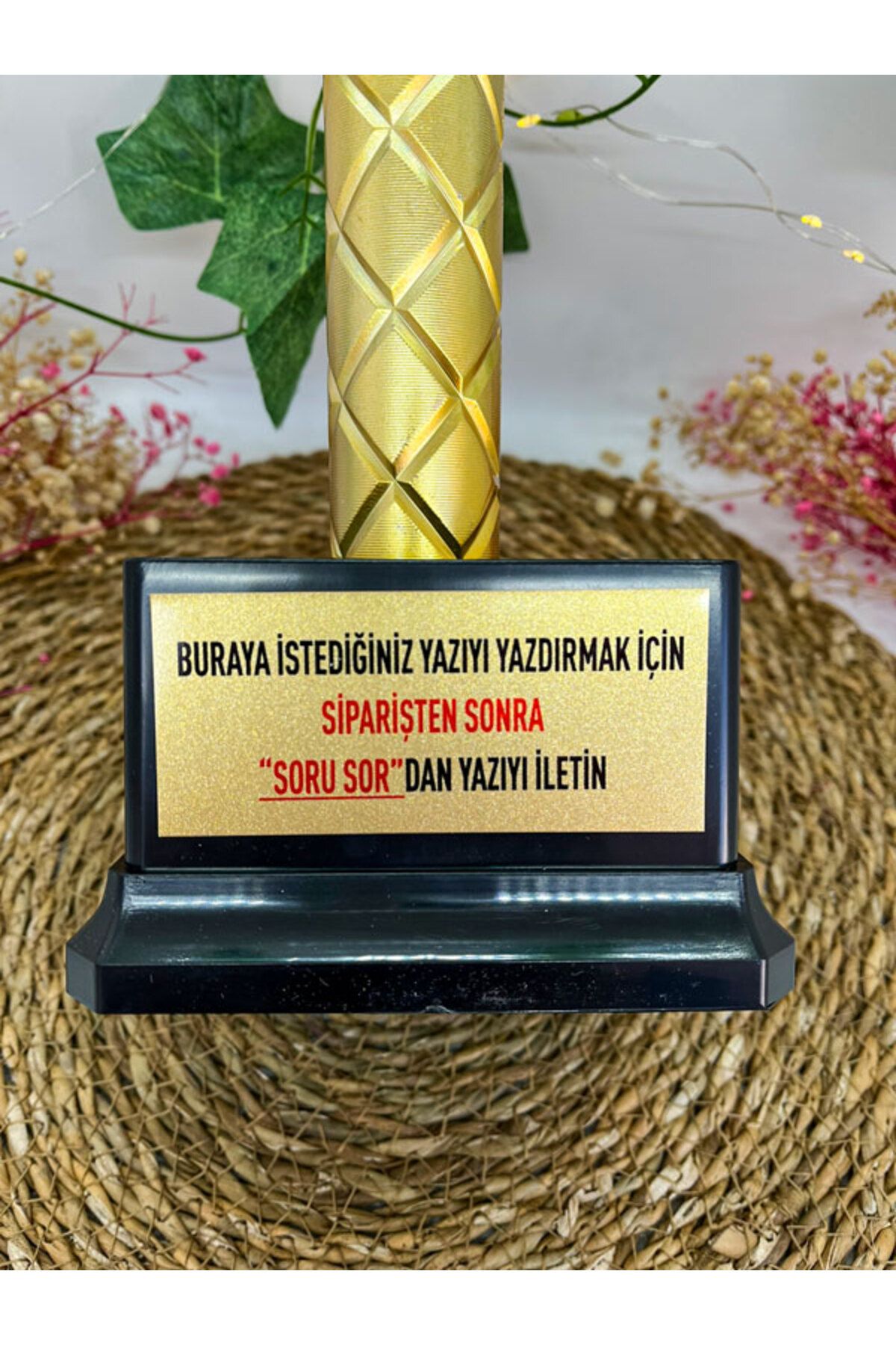 Hemdem Kişiye Özel Gönlümün Şampiyonu Ödül Kupası, Öğretmenler Günü Kişiselleştirilebilir (26 CM)