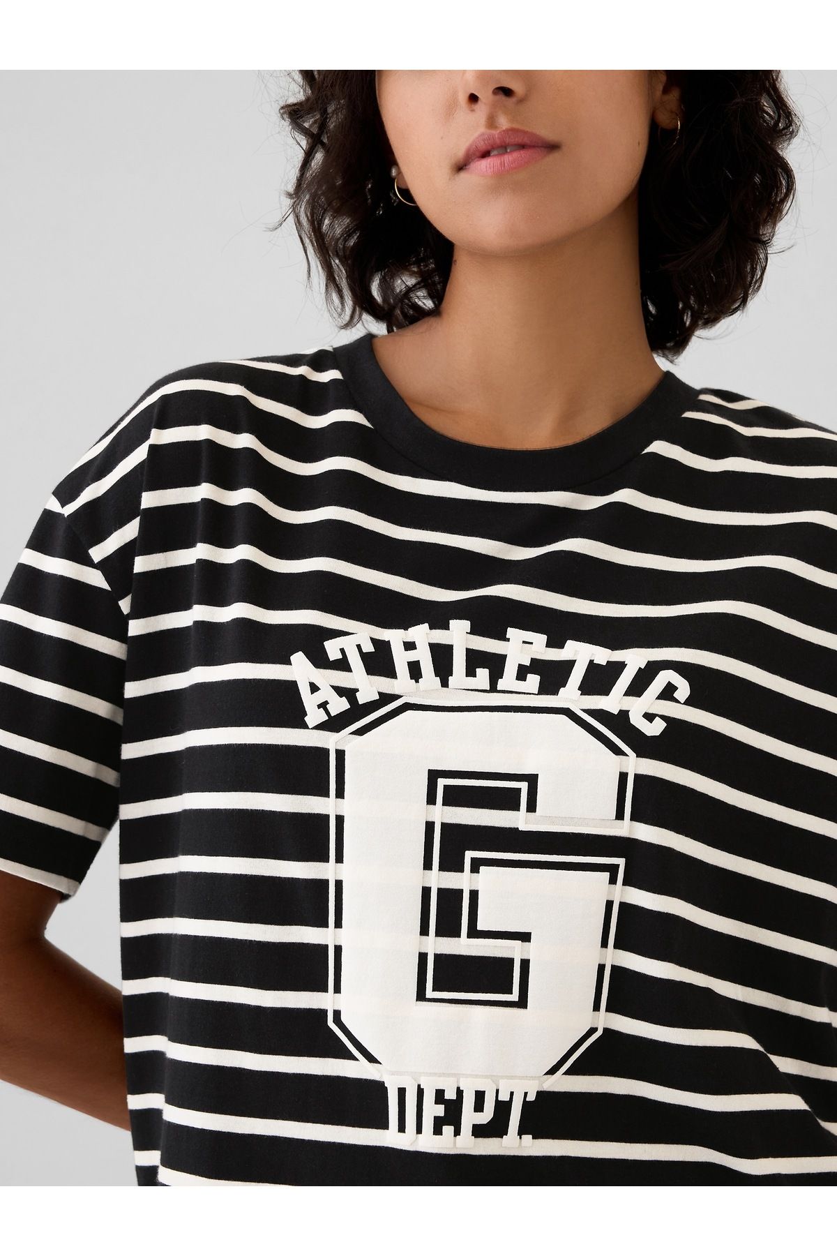 Kadın Siyah Organik Pamuk Gap Logo Oversized Boyfriend T-Shirt