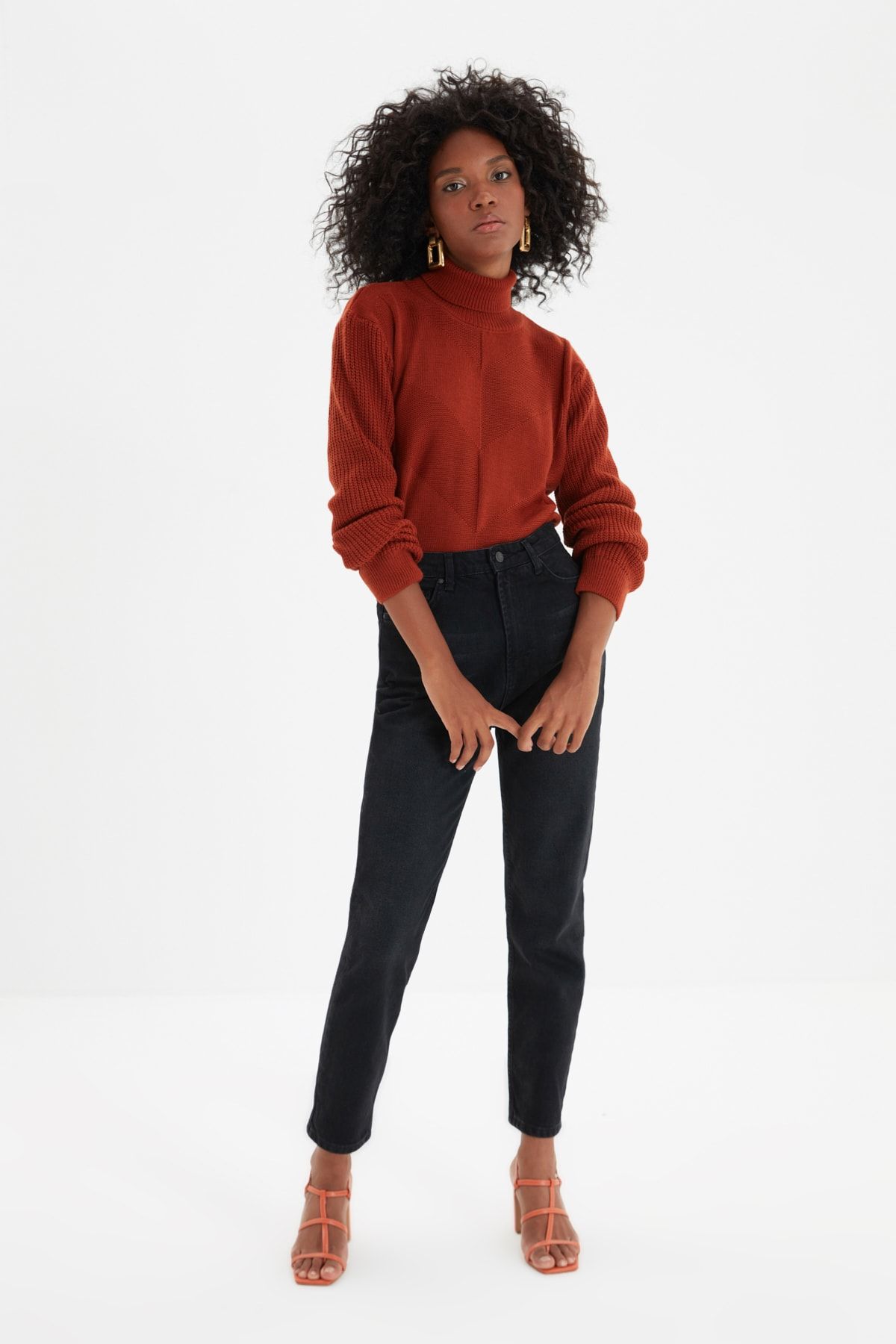 TRENDYOLMİLLA Antrasit Yüksek Bel Mom Jeans TWOAW20JE0129