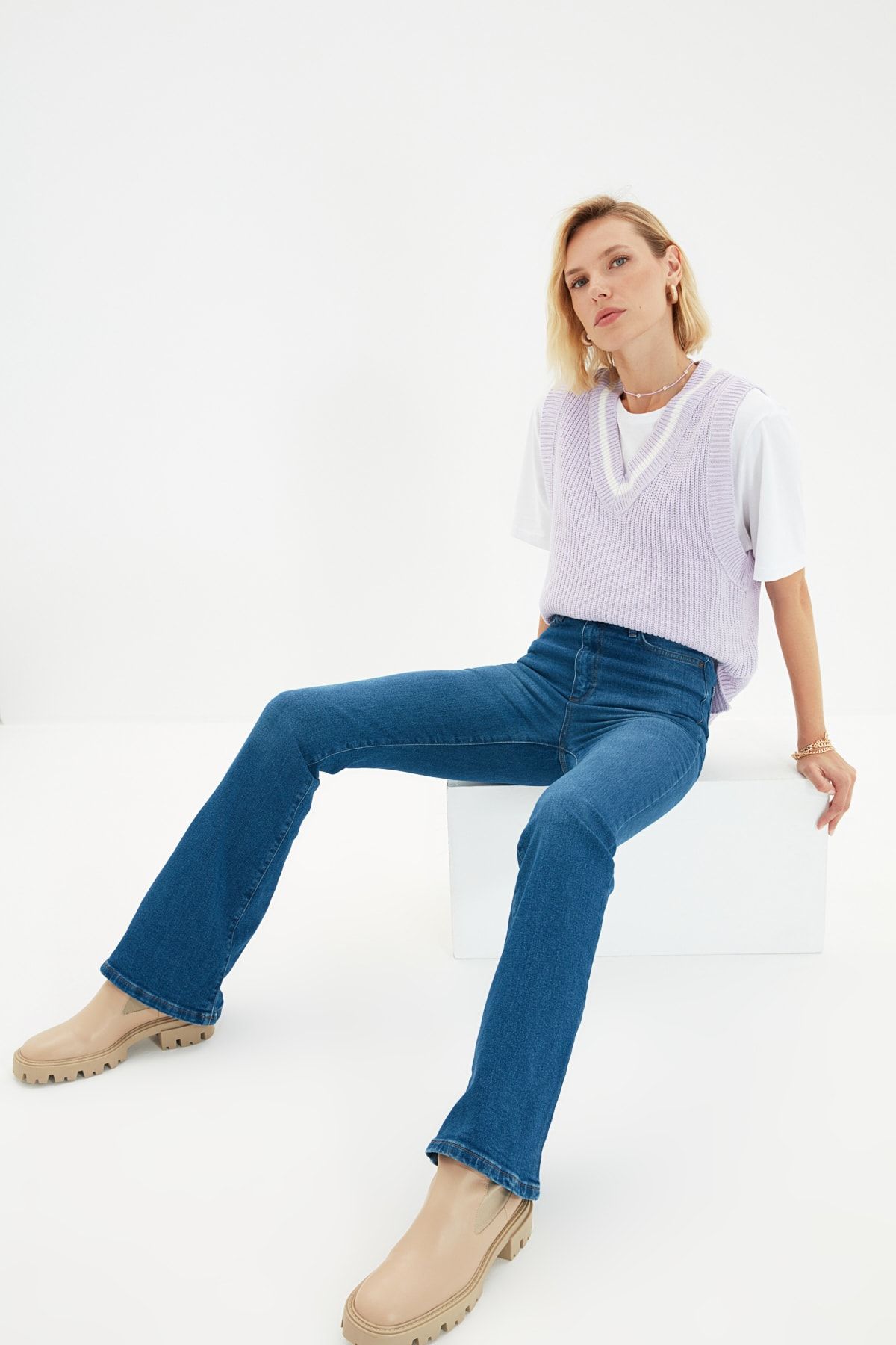 TRENDYOLMİLLA Lacivert Yüksek Bel Flare Jeans TWOSS21JE0246