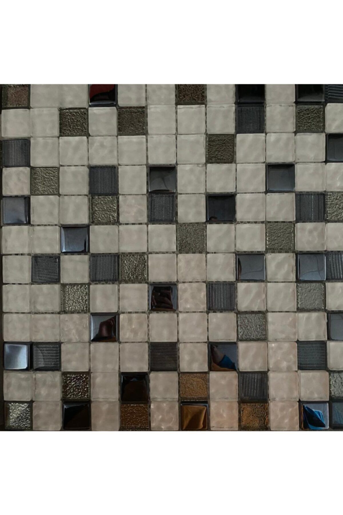 MCM Mutfak Tezgah Arası Kristal Cam Mozaik Desenli 23x23 8mm Kalınlıkta M.c.m