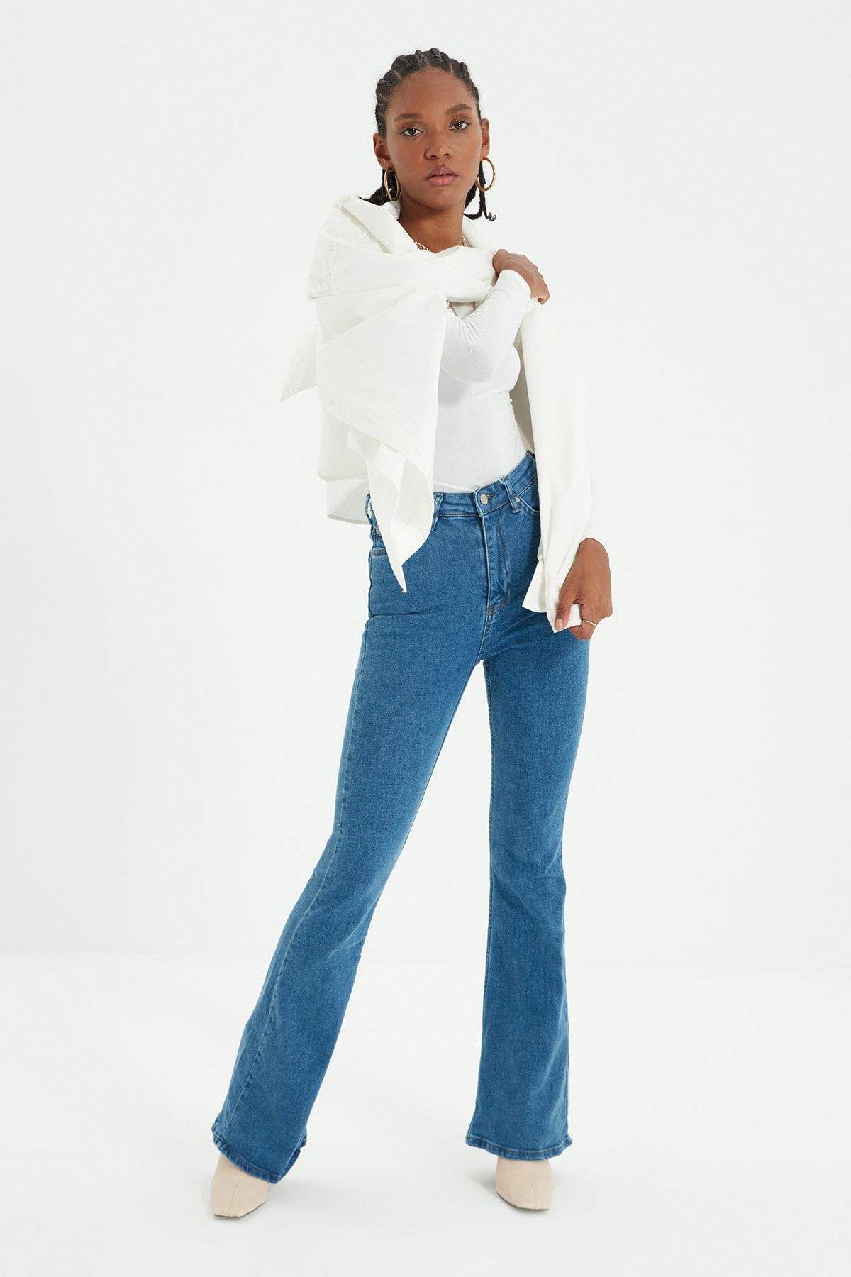 TRENDYOLMİLLA Açık Mavi Yüksek Bel Flare Jeans TWOAW22JE0383