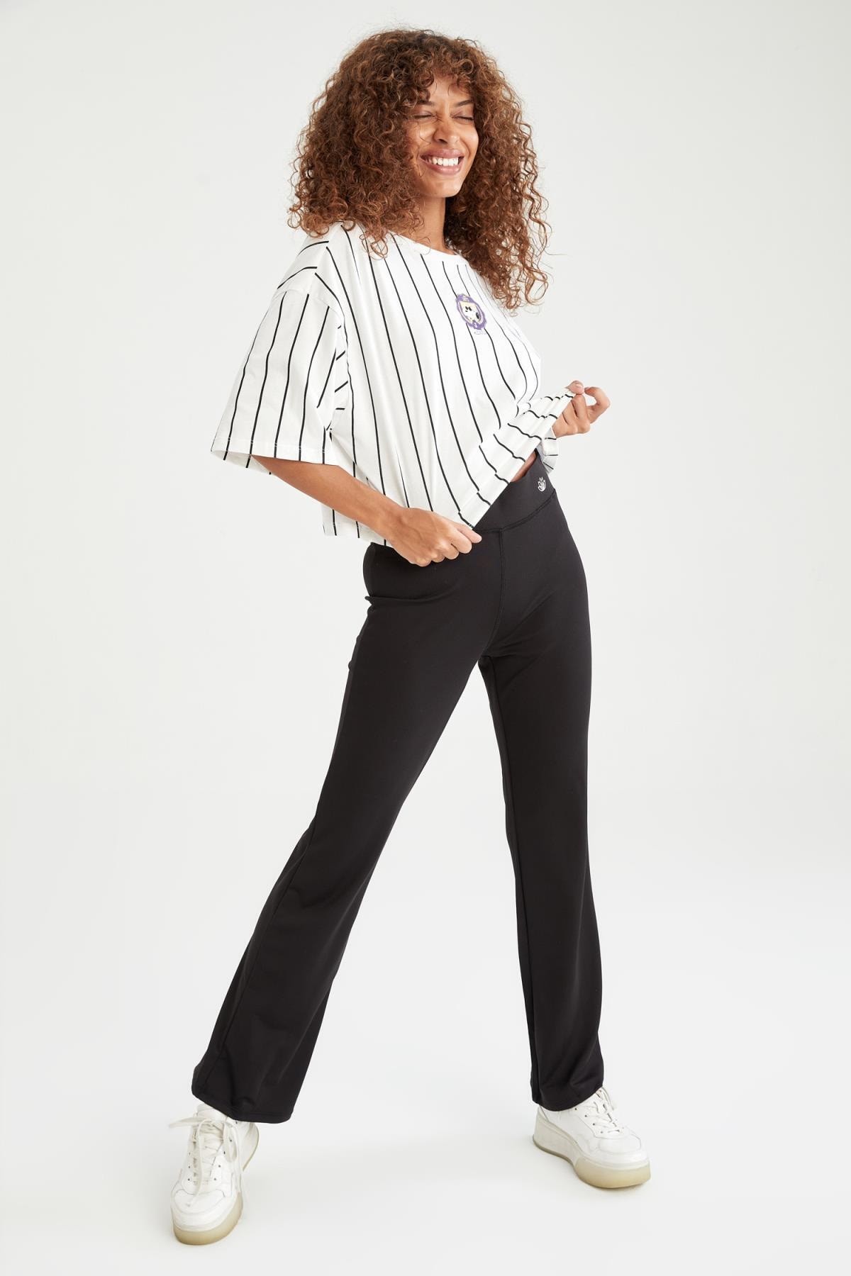 DeFacto Fit Standart Fit Beli Baskı Detaylı Yoga Pantolonu