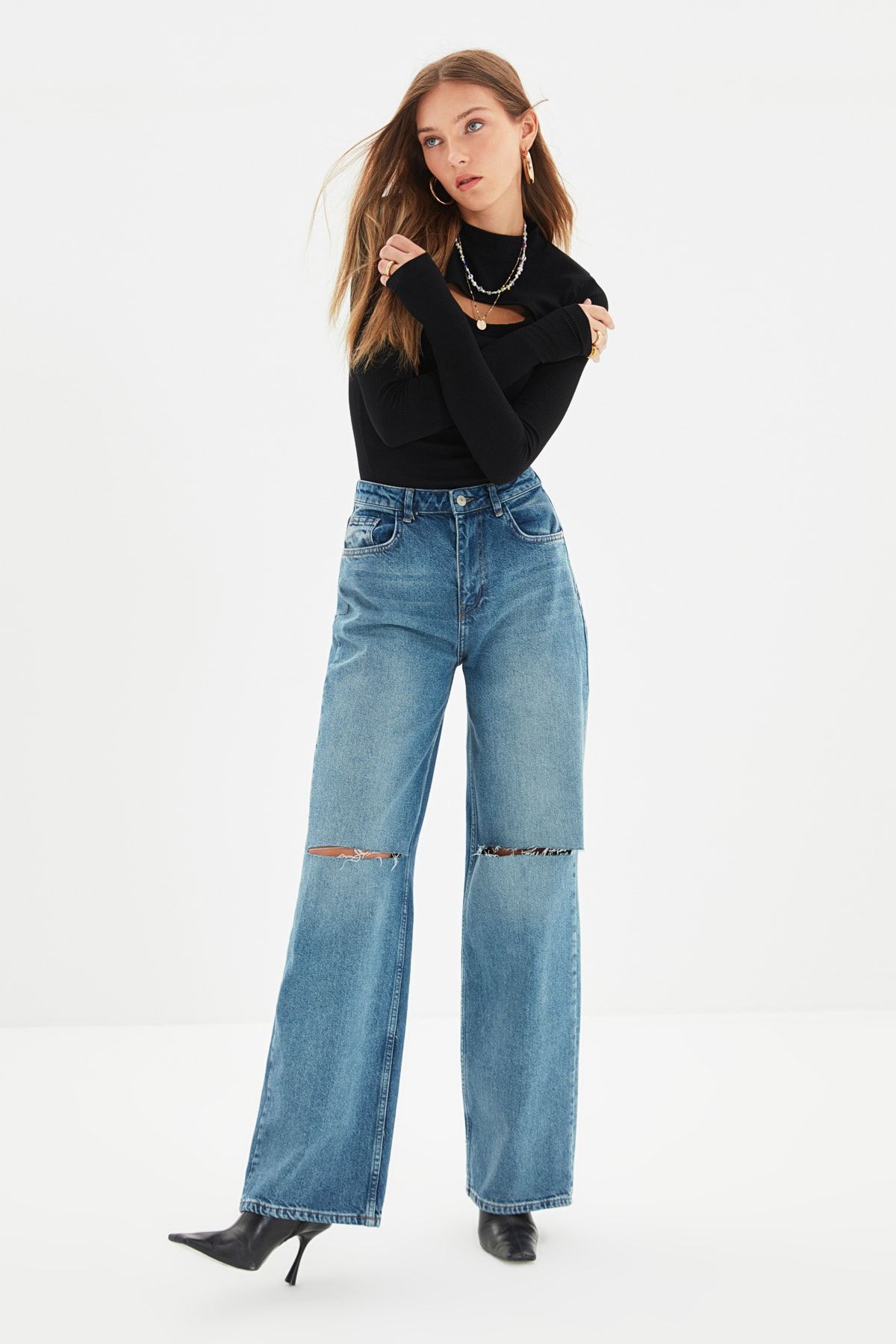 TRENDYOLMİLLA Mavi Yırtık Detaylı Yüksek Bel Wide Leg Jeans TWOAW22JE0470