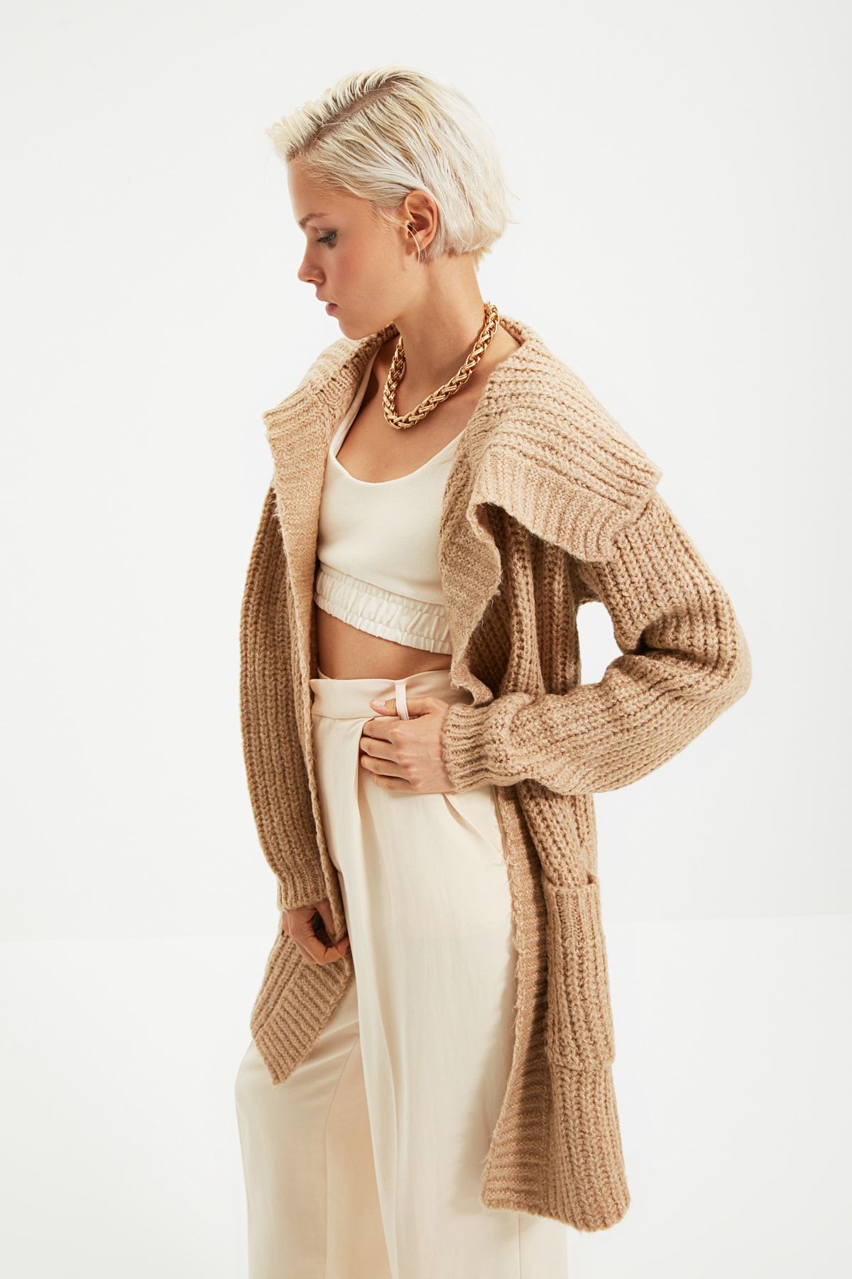 TRENDYOLMİLLA Camel Yaka Detaylı Triko Hırka TWOAW22HI0036