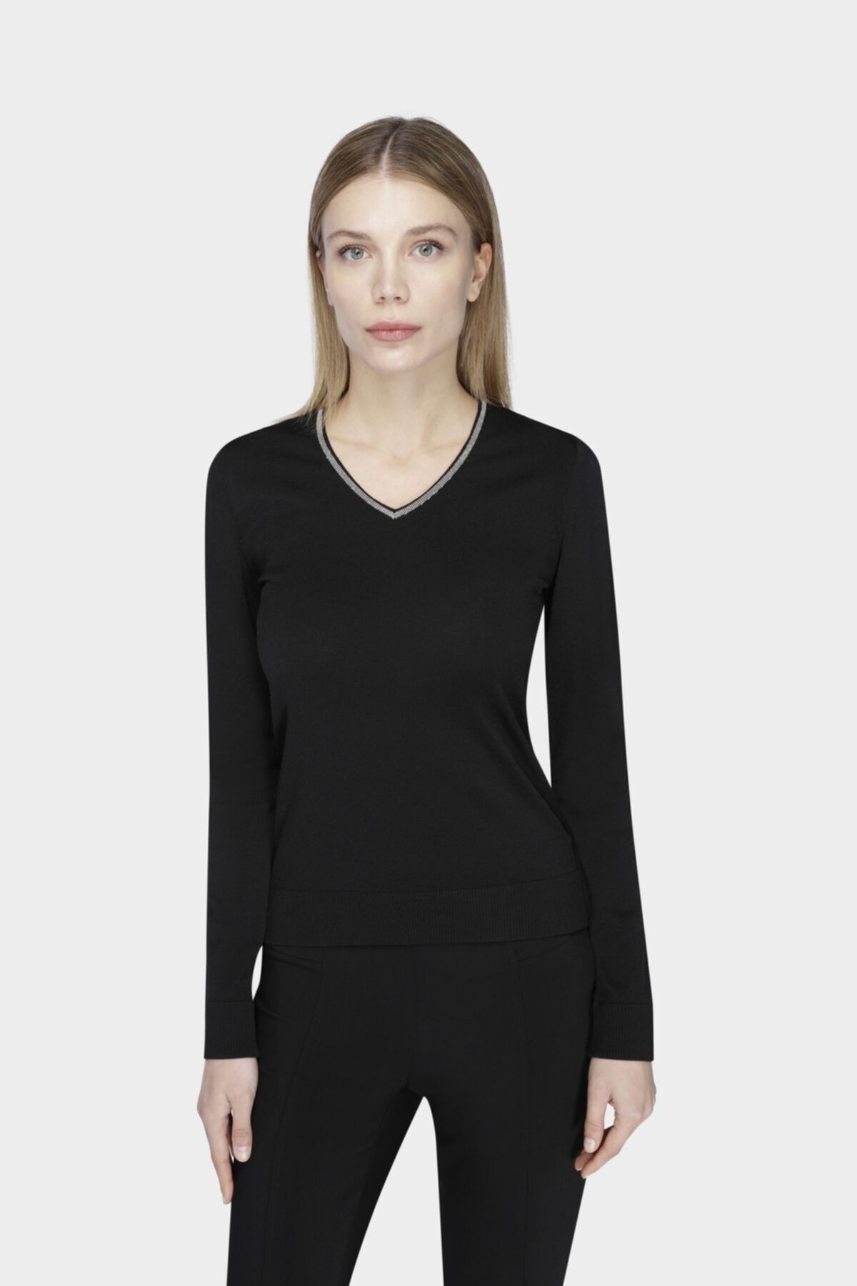 W Collection Siyah Zincir Detaylı Triko