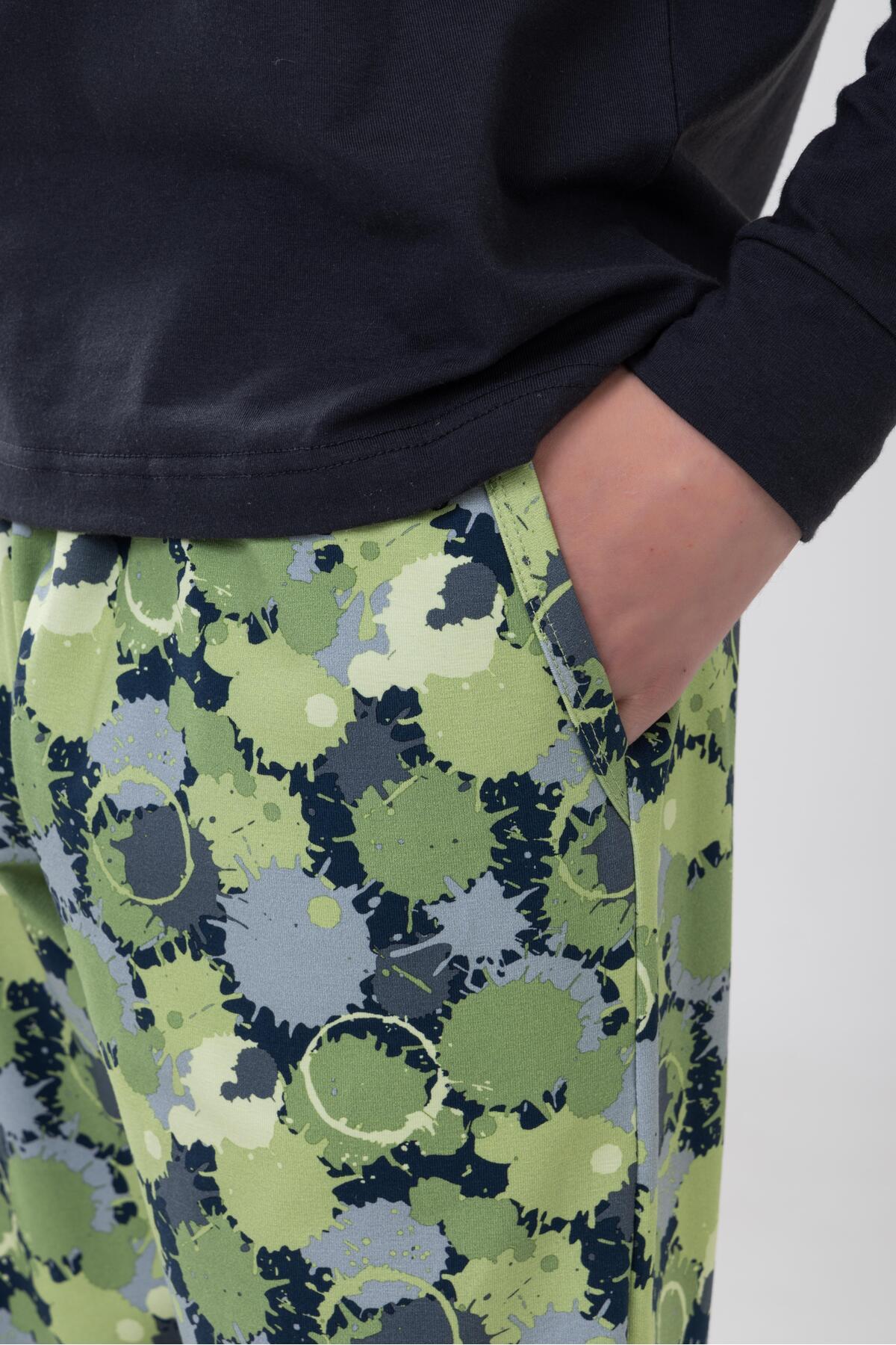 ست لباس خواب آستین بلند یقه گرد پسرانه چاپ نخی 9608 سبز