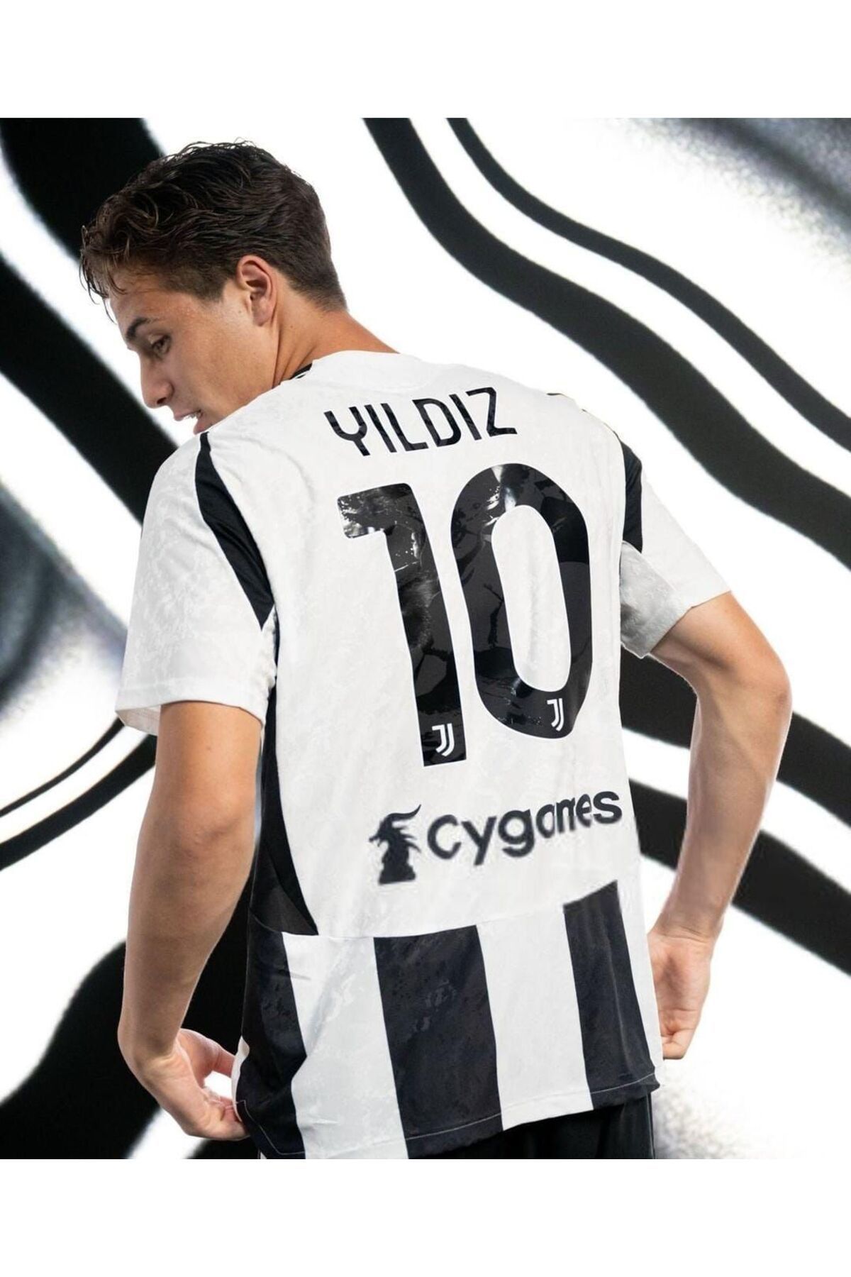 Juventuss 2024/25 Yeni Sezon Kenan Yıldız Iç Saha Forması