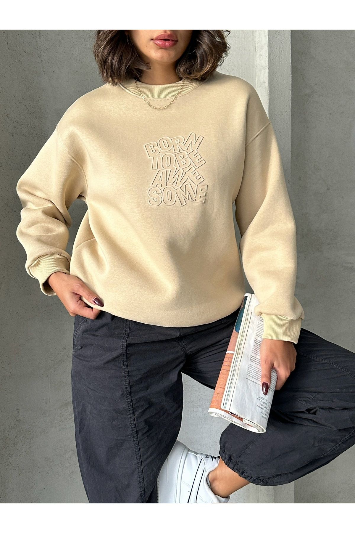 SWT-14272 Vizon Born Kabartma Tasarım Yazı Baskılı Üç İplik Şardonlu Oversize Sweatshirt