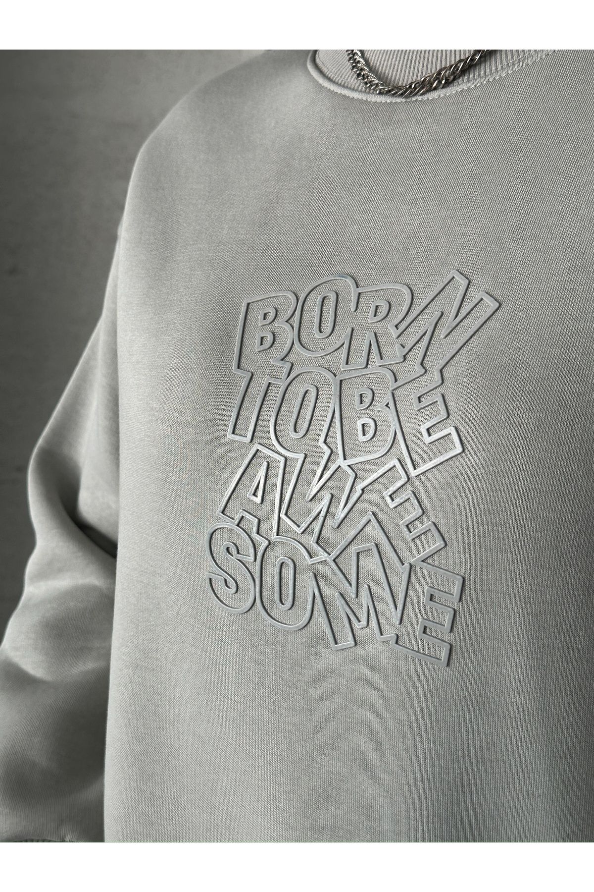 SWT-14272 Boyama Gri Born Kabartma Tasarım Yazı Baskılı Üç İplik Şardonlu Oversize Sweatshirt