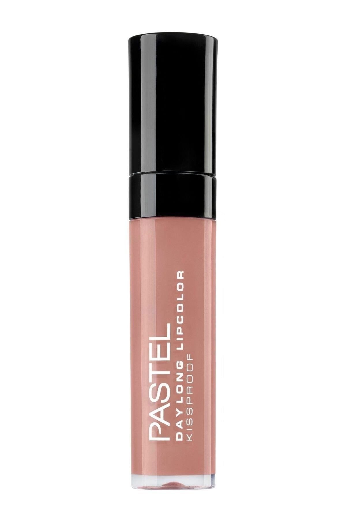 Pastel Giving Lips a Smoothand Flawless Appea...