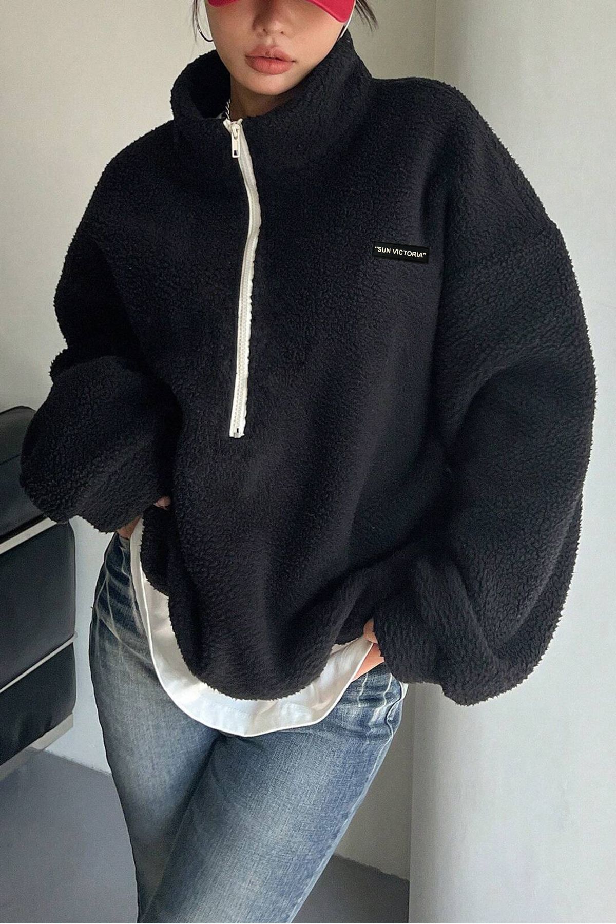 Kadın Siyah Dik Yaka Oversize Peluş Sweatshirt