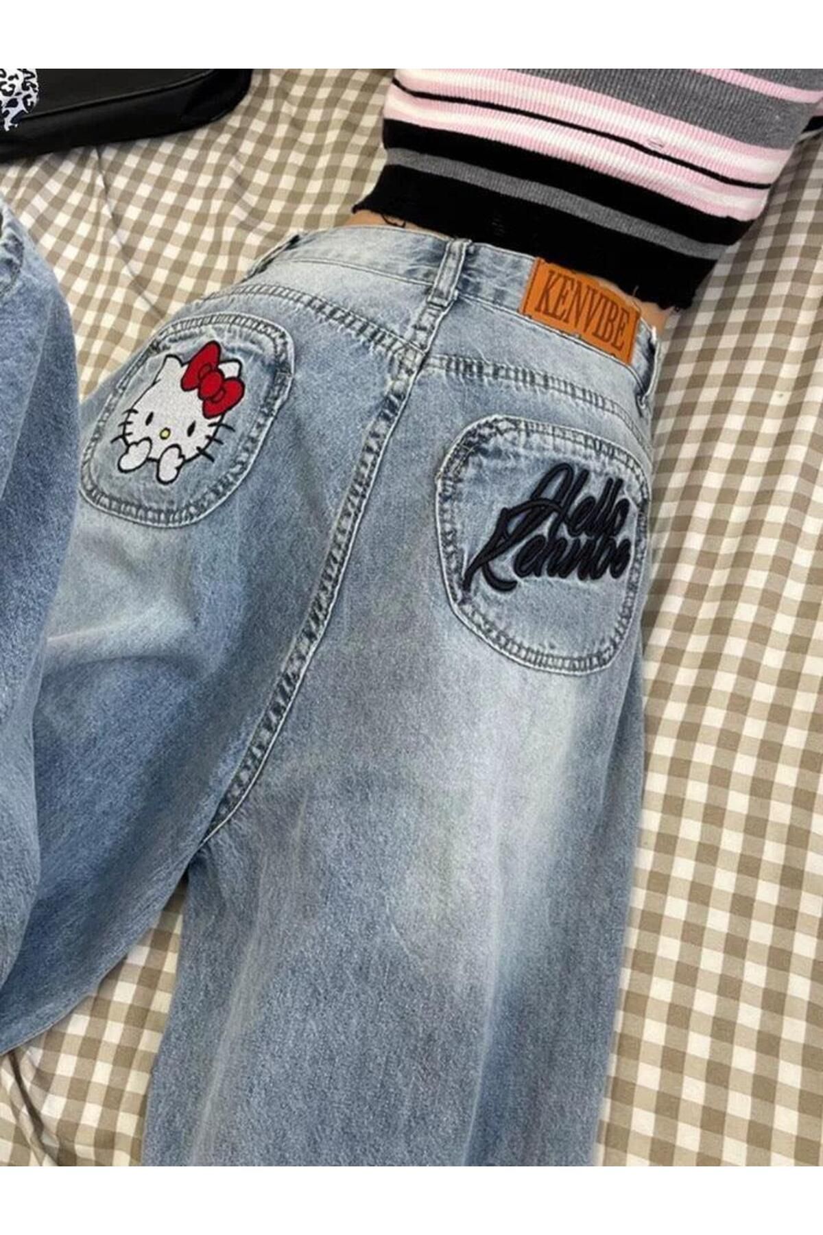 Hello Kitty Detaylı Baggy Yıkamalı Mavi Jean