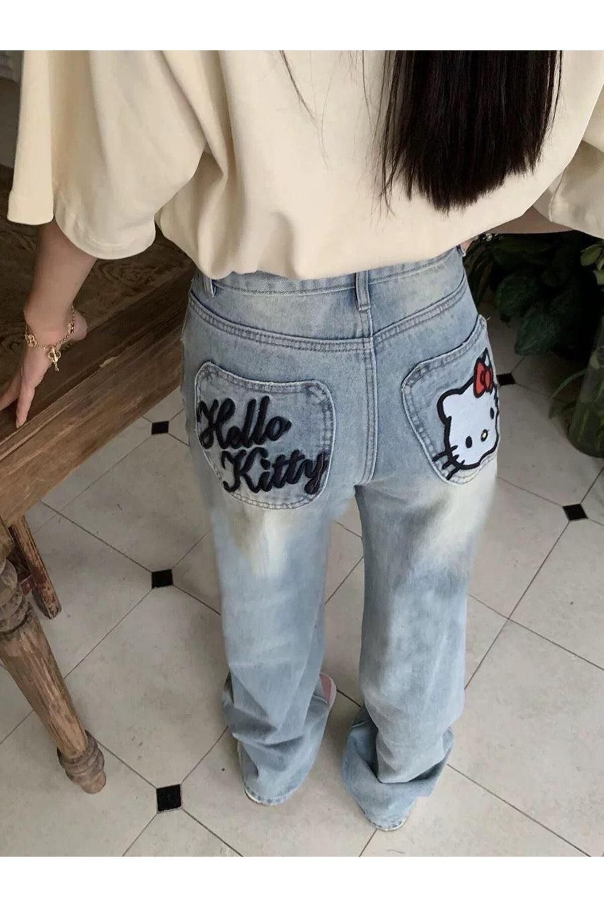 Hello Kitty Detaylı Baggy Yıkamalı Mavi Jean